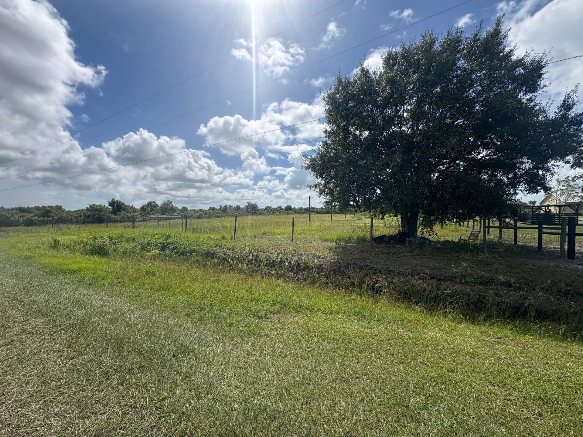 Foto de propiedad en 16426 NW 262nd Street, Okeechobee, FL 34972 Okeechobee con MLS# 