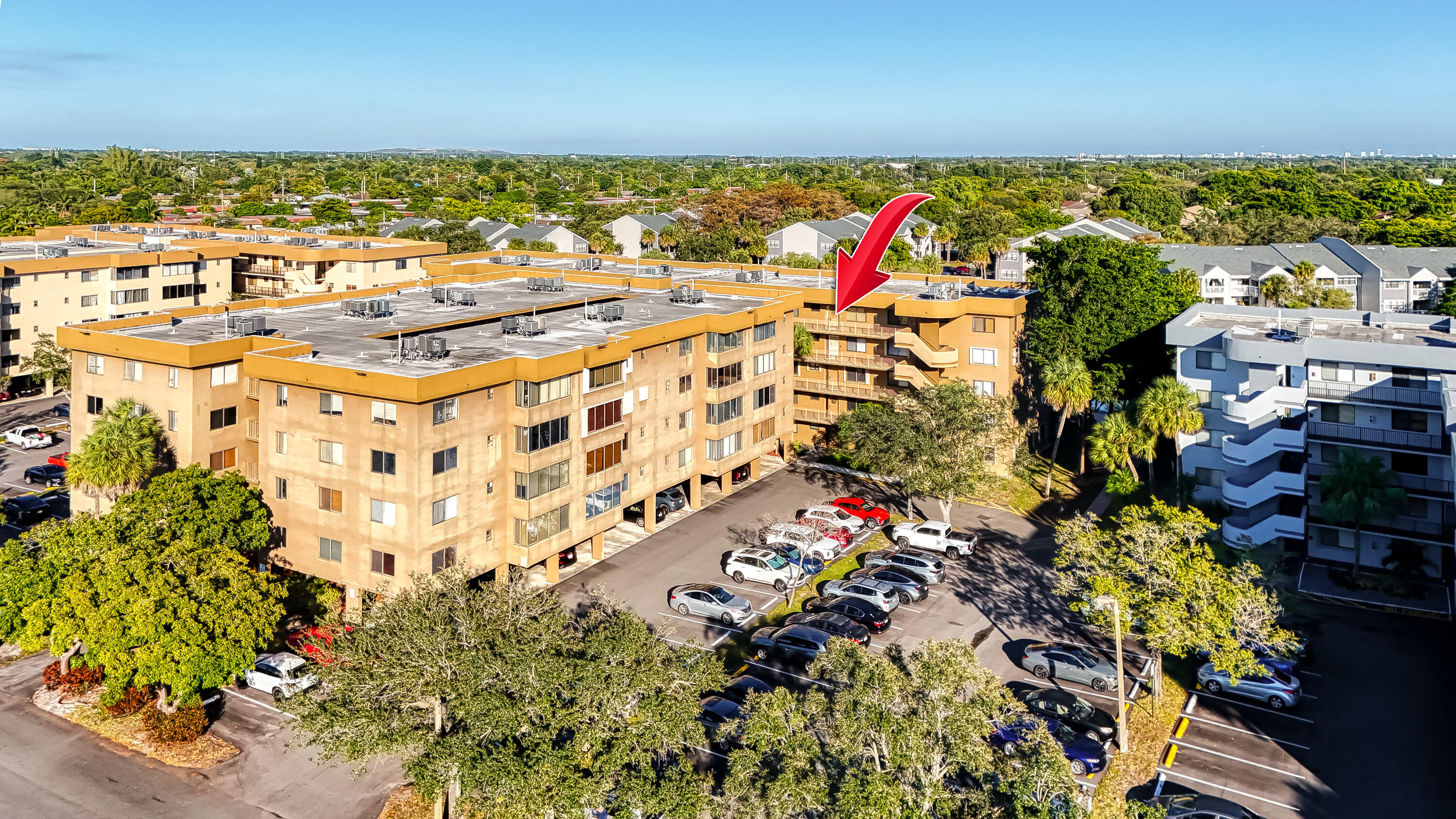 Foto de propiedad en 8030 Hampton Boulevard 502, North Lauderdale, FL 33068 North Lauderdale con MLS# 