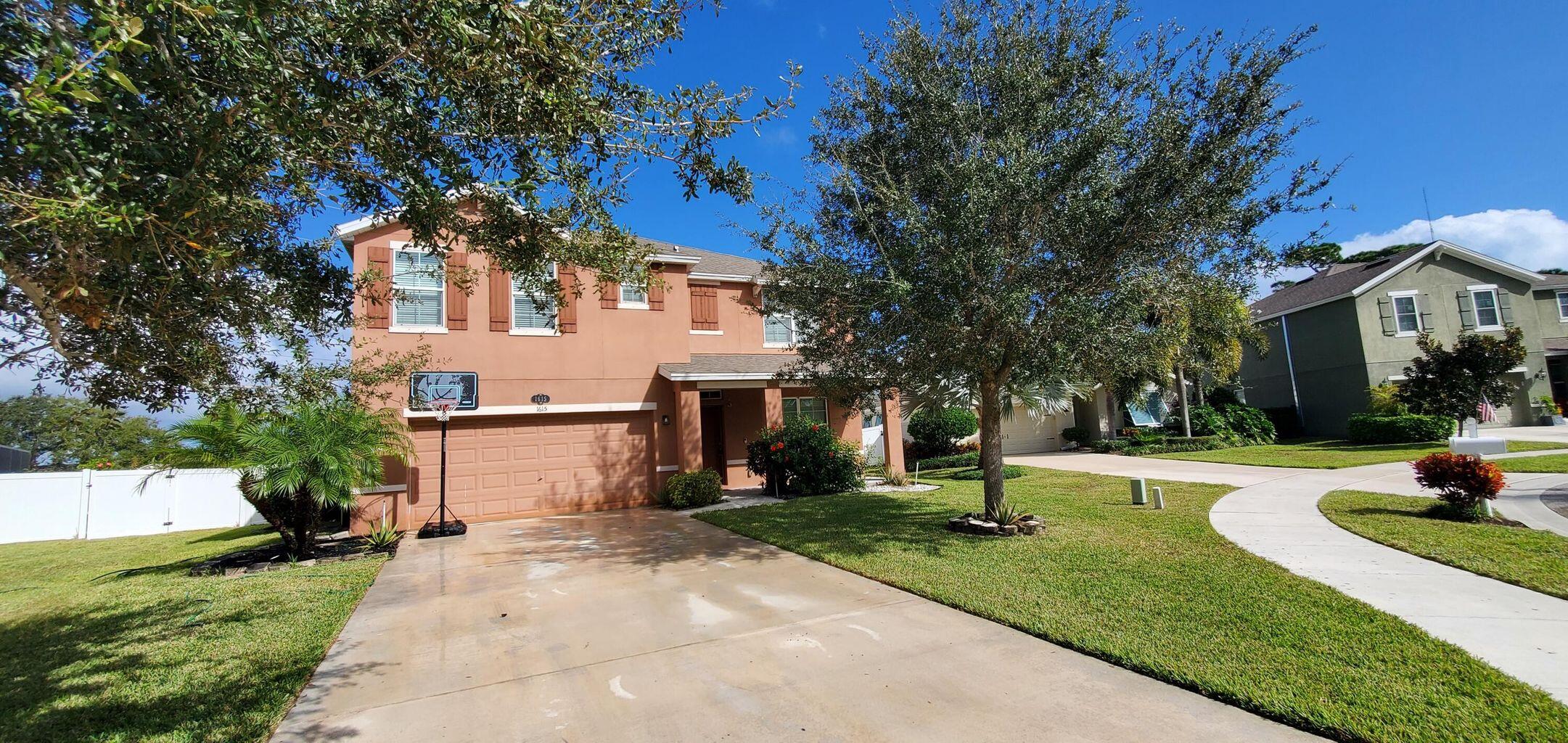Foto de propiedad en 1615 Lexington Square SW, Vero Beach, FL 32962 Vero Beach con MLS# 