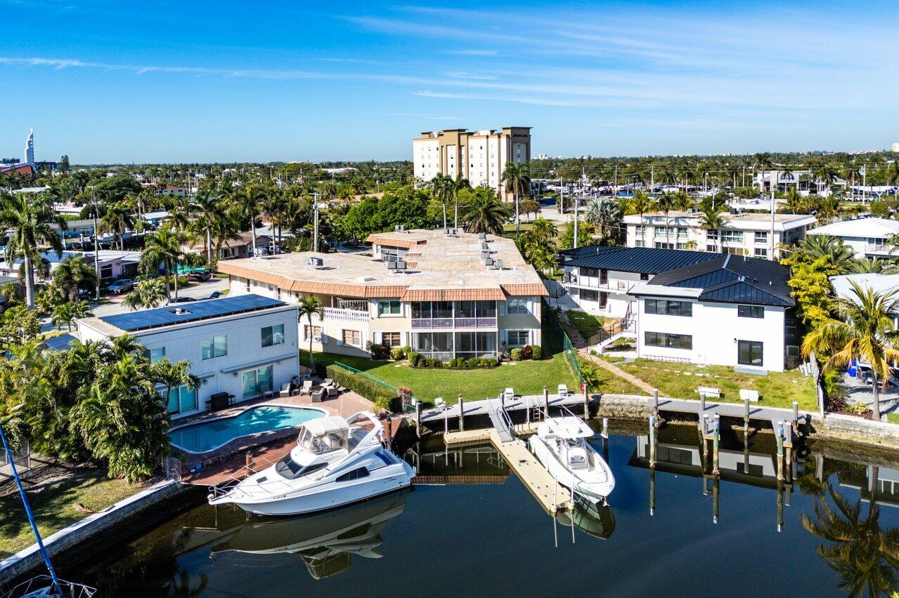 Foto de propiedad en 2201 SE 9th Street 107, Pompano Beach, FL 33062 Pompano Beach con MLS# 