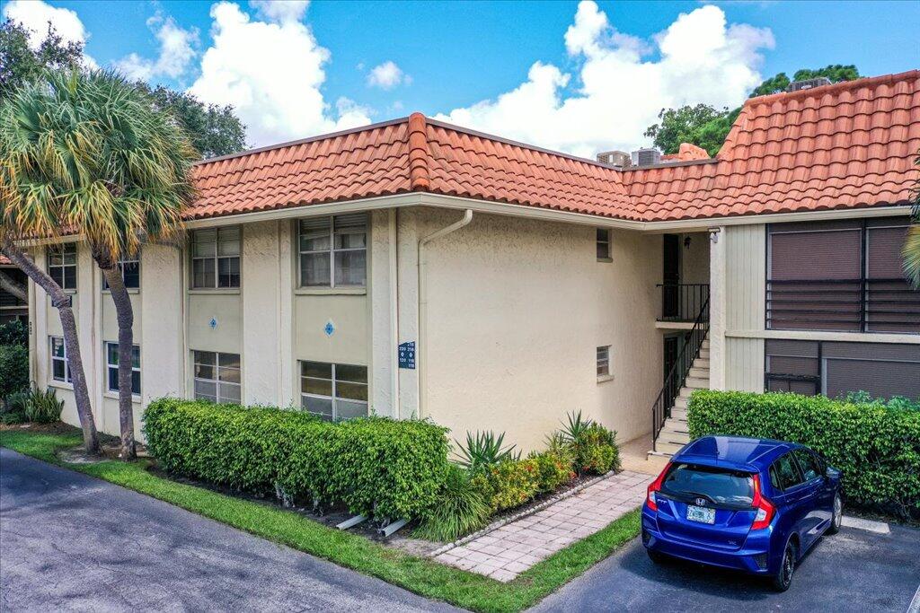 Foto de propiedad en 1124 NW 13th Street 120a, Boca Raton, FL 33486 Boca Raton con MLS# 