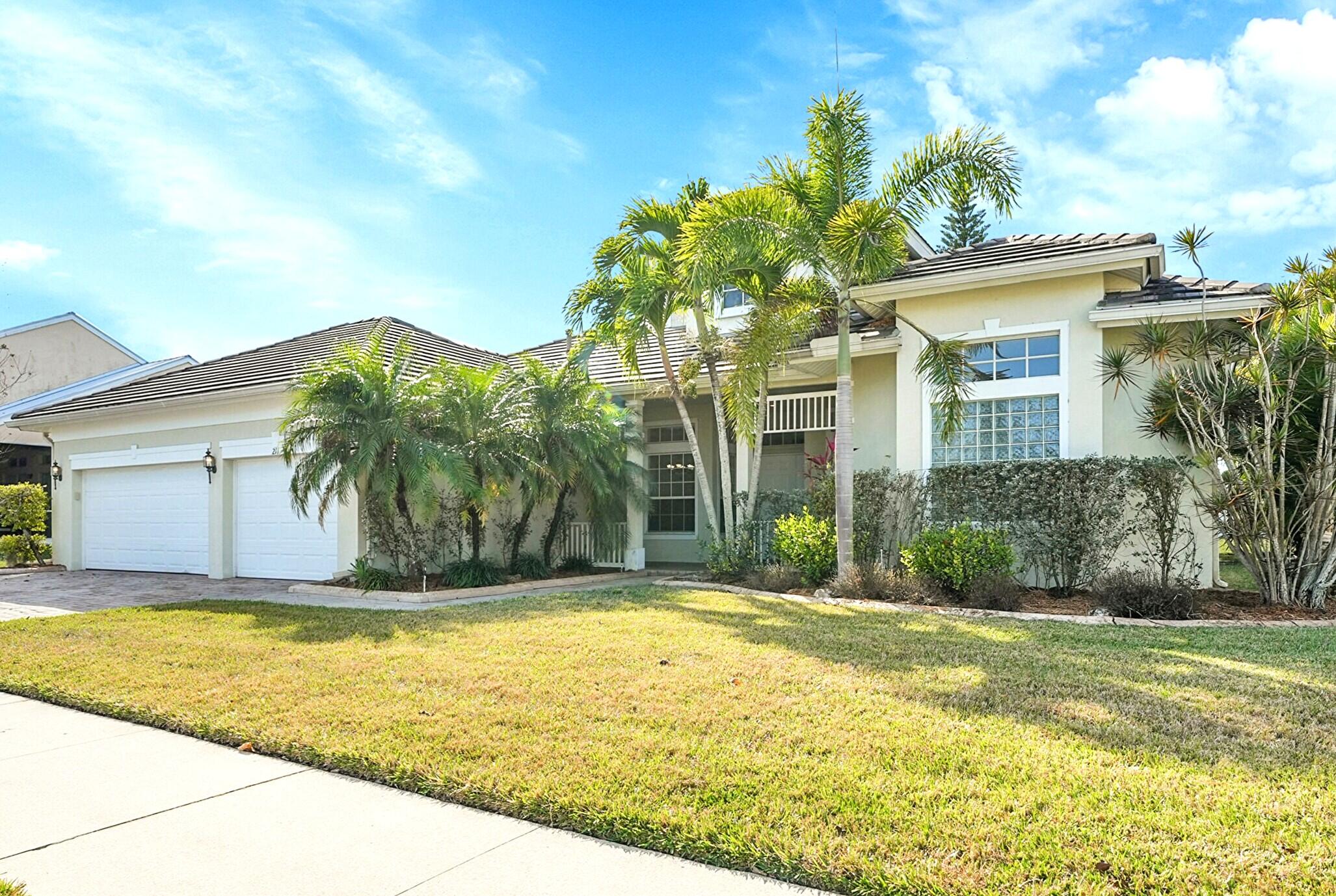 Foto de propiedad en 211 NW Pleasant Grove Way, Port St. Lucie, FL 34986 Port St. Lucie con MLS# 