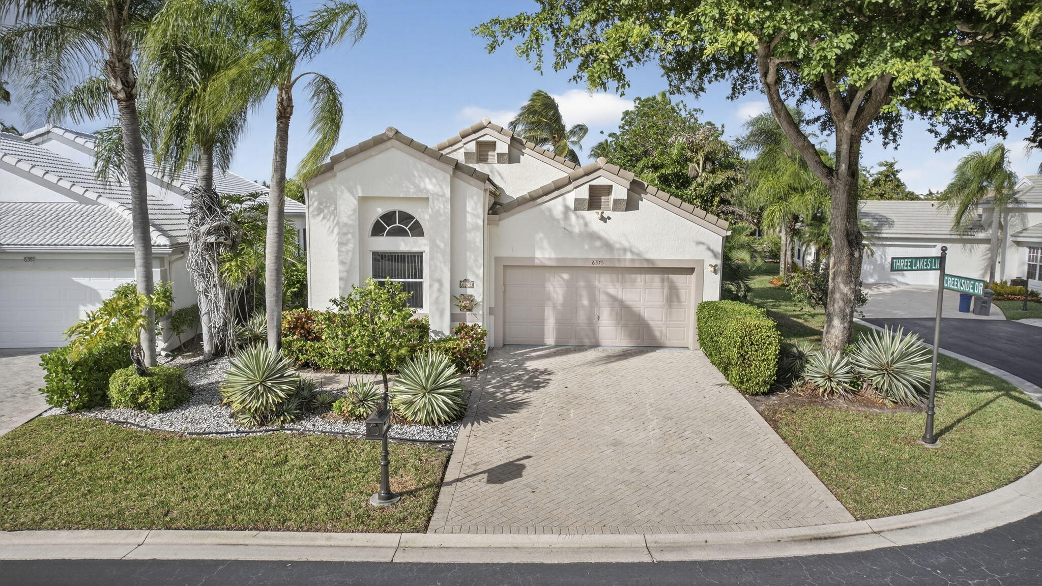 Foto de propiedad en 6375 Three Lakes Lane, Boynton Beach, FL 33437 Boynton Beach con MLS# 