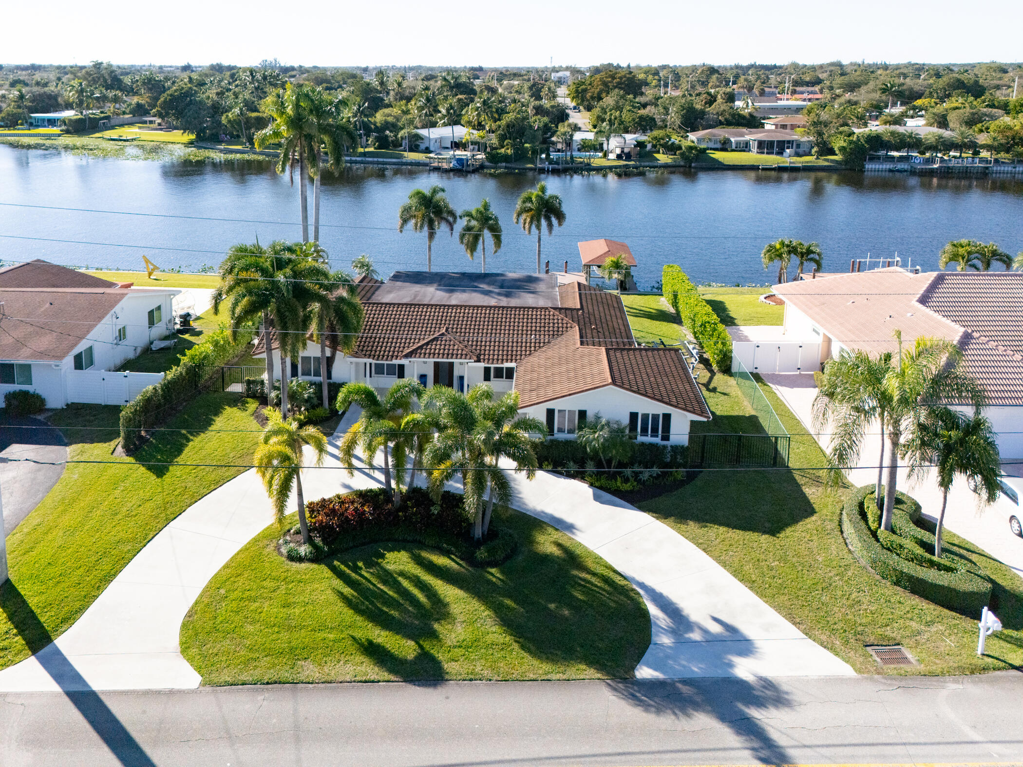 Vendido 7025 Pine Tree Lane, Lake Clarke Shores, FL 33406, Lake Clarke Shores, FL 33406
