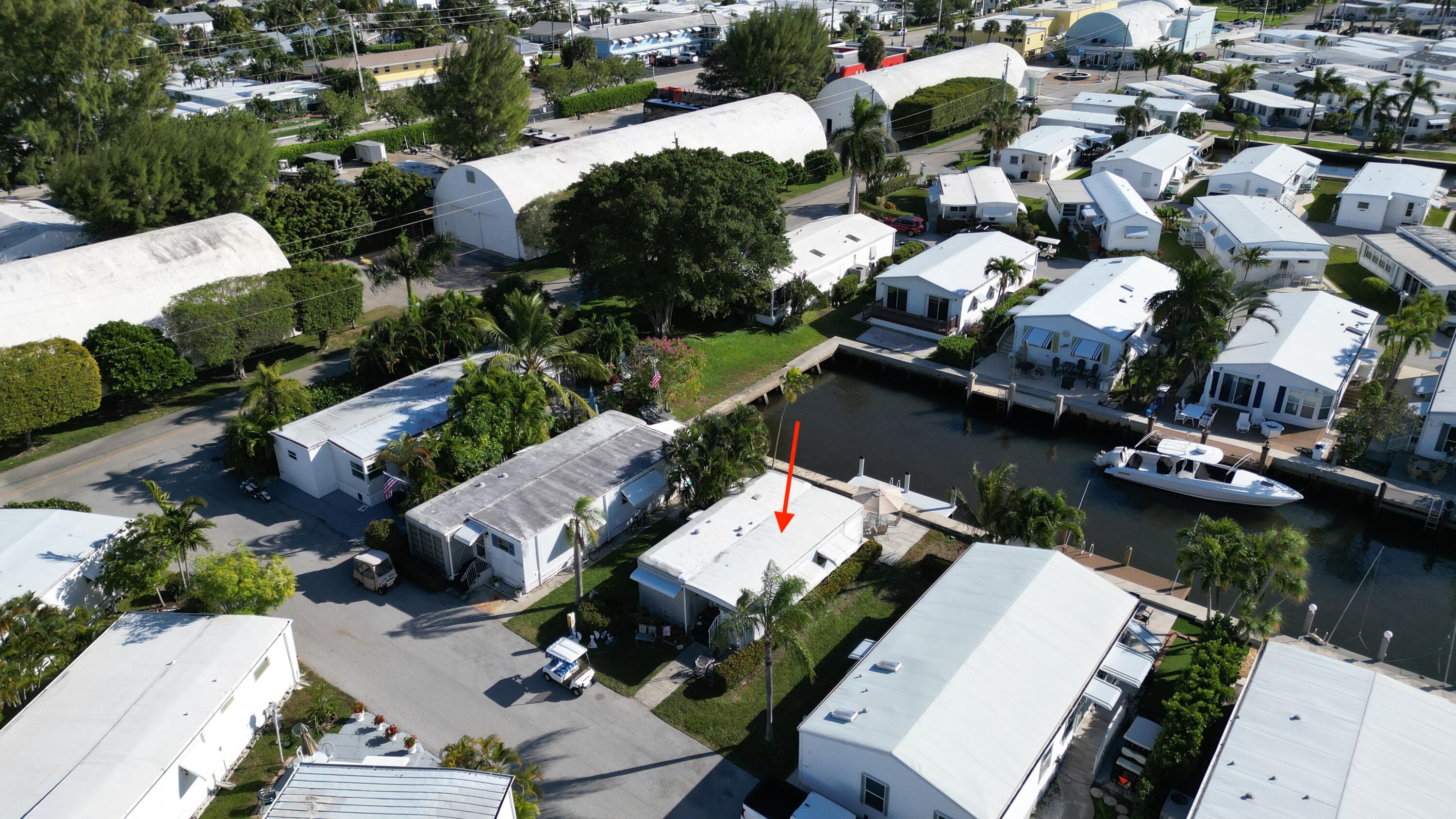 Foto de propiedad en 203 S Ibis Drive R, Briny Breezes, FL 33435 Briny Breezes con MLS# 