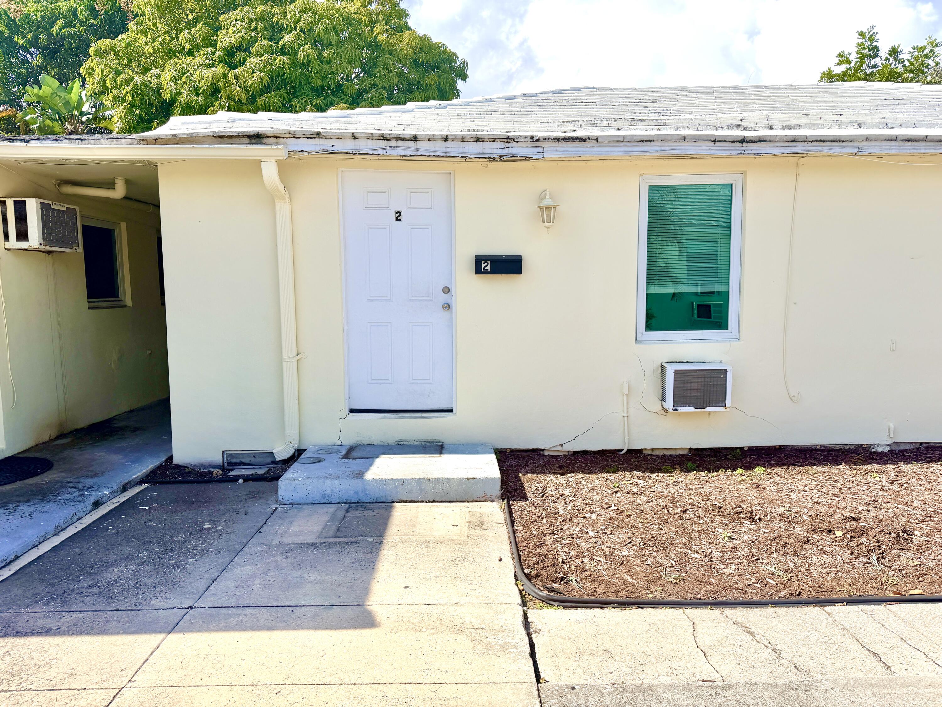 Alquilada 312 Walton Boulevard 2, West Palm Beach, FL 33405, West Palm Beach, FL 33405