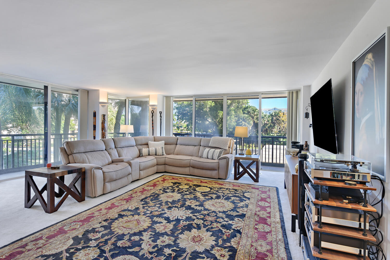Foto de propiedad en 2427 Presidential Way 204, West Palm Beach, FL 33401 West Palm Beach con MLS# 
