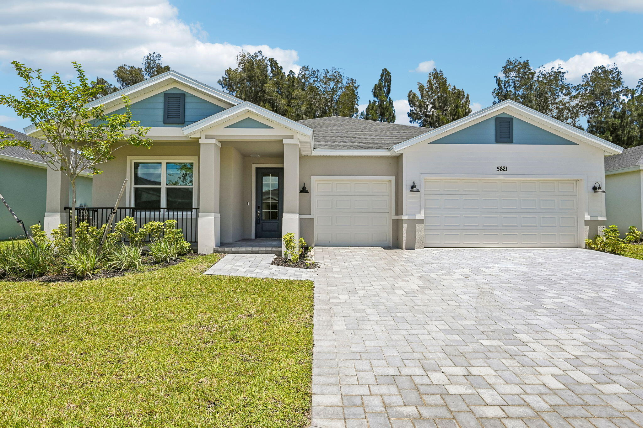 Foto de propiedad en 5621 Hampton Park Circle, Vero Beach, FL 32966 Vero Beach con MLS# 