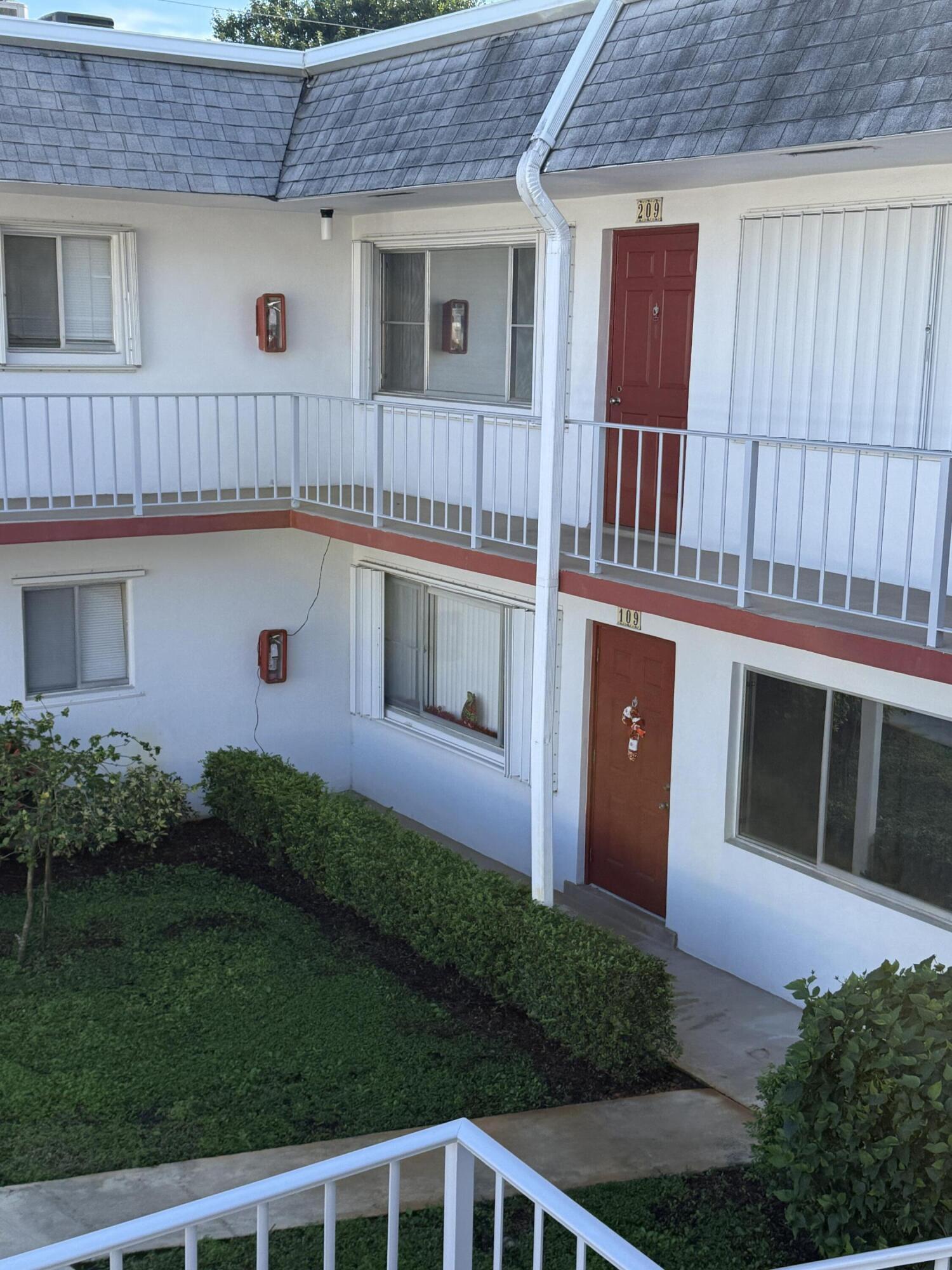 En Renta 2960 Lake Osborne Drive 209, Lake Worth Beach, FL 33461, Lake Worth Beach, FL 33461