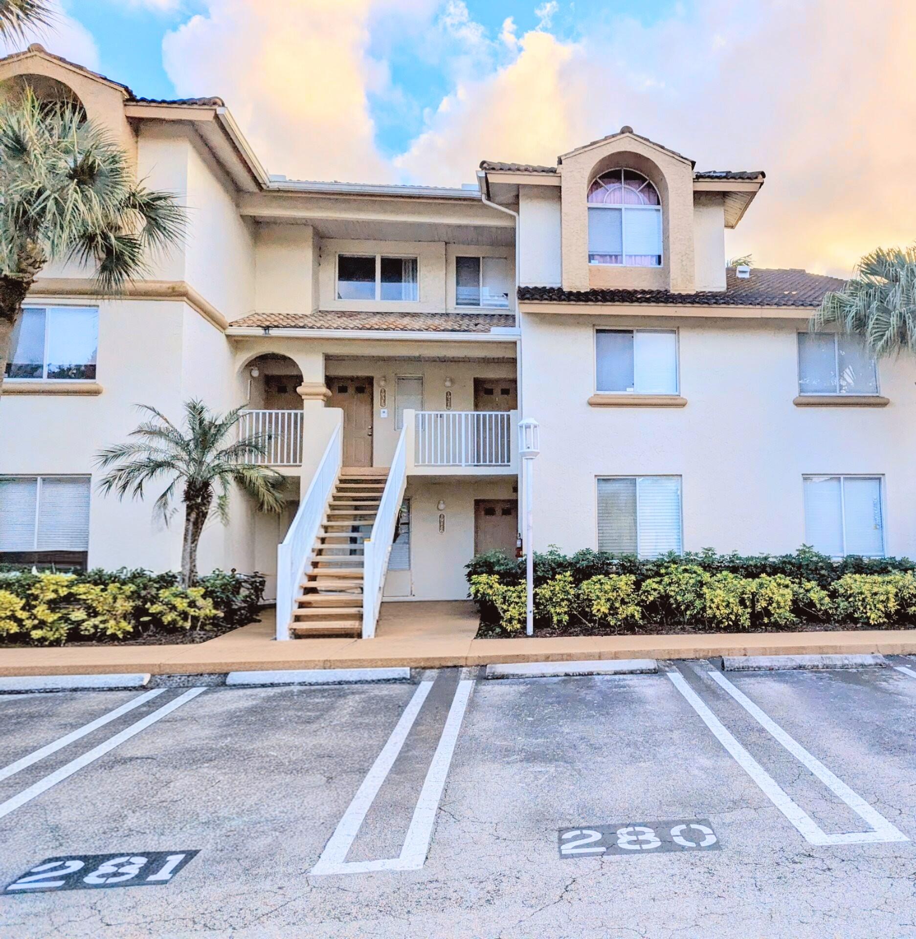 Foto de propiedad en 19117 Glenmoor Drive, West Palm Beach, FL 33409 West Palm Beach con MLS# 