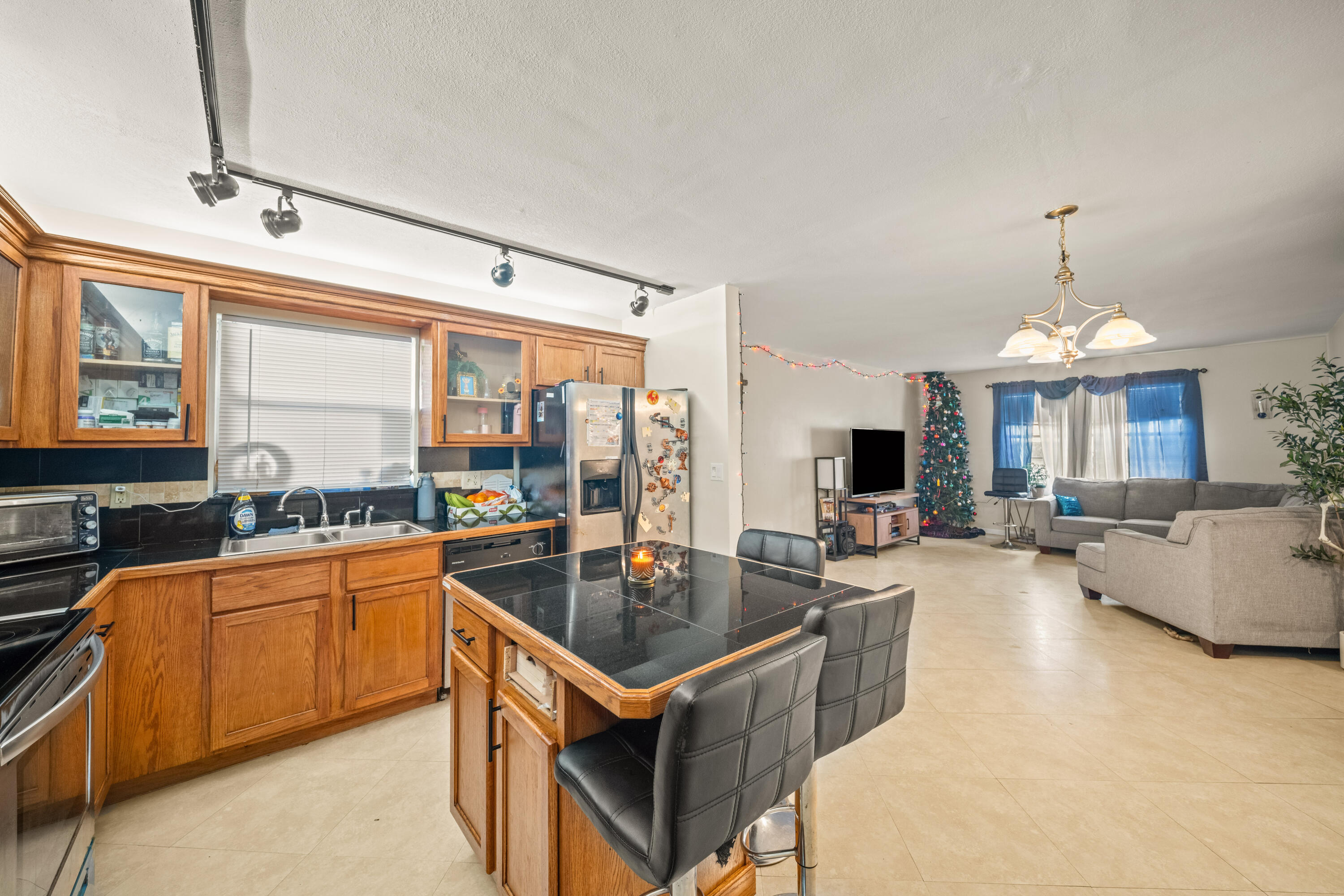 Vendido 4528 SW 54th Street 302-B, Dania Beach, FL 33314, Dania Beach, FL 33314