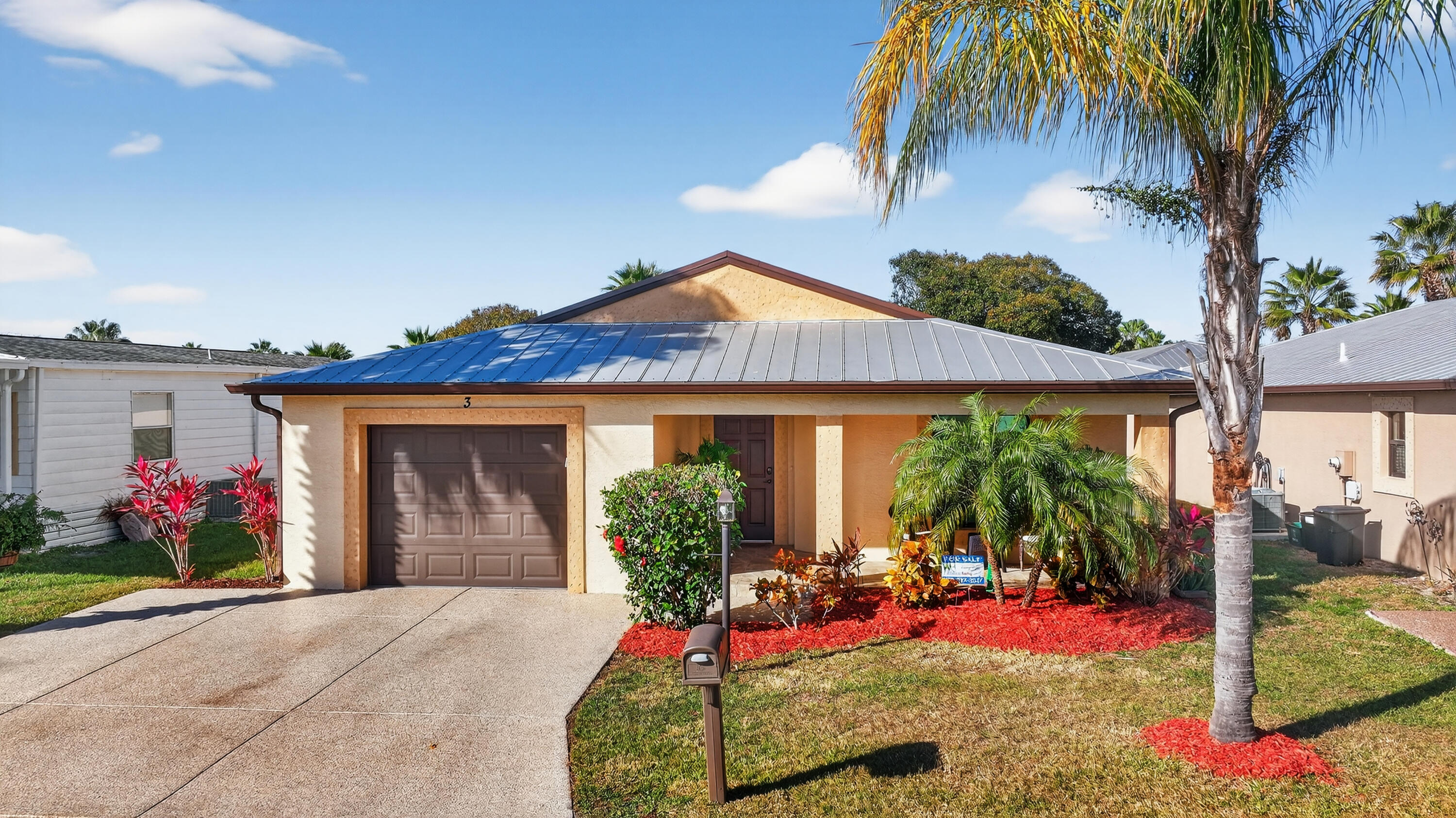 Foto de propiedad en 3 Los Gatos Lane, Port St. Lucie, FL 34952 Port St. Lucie con MLS# 