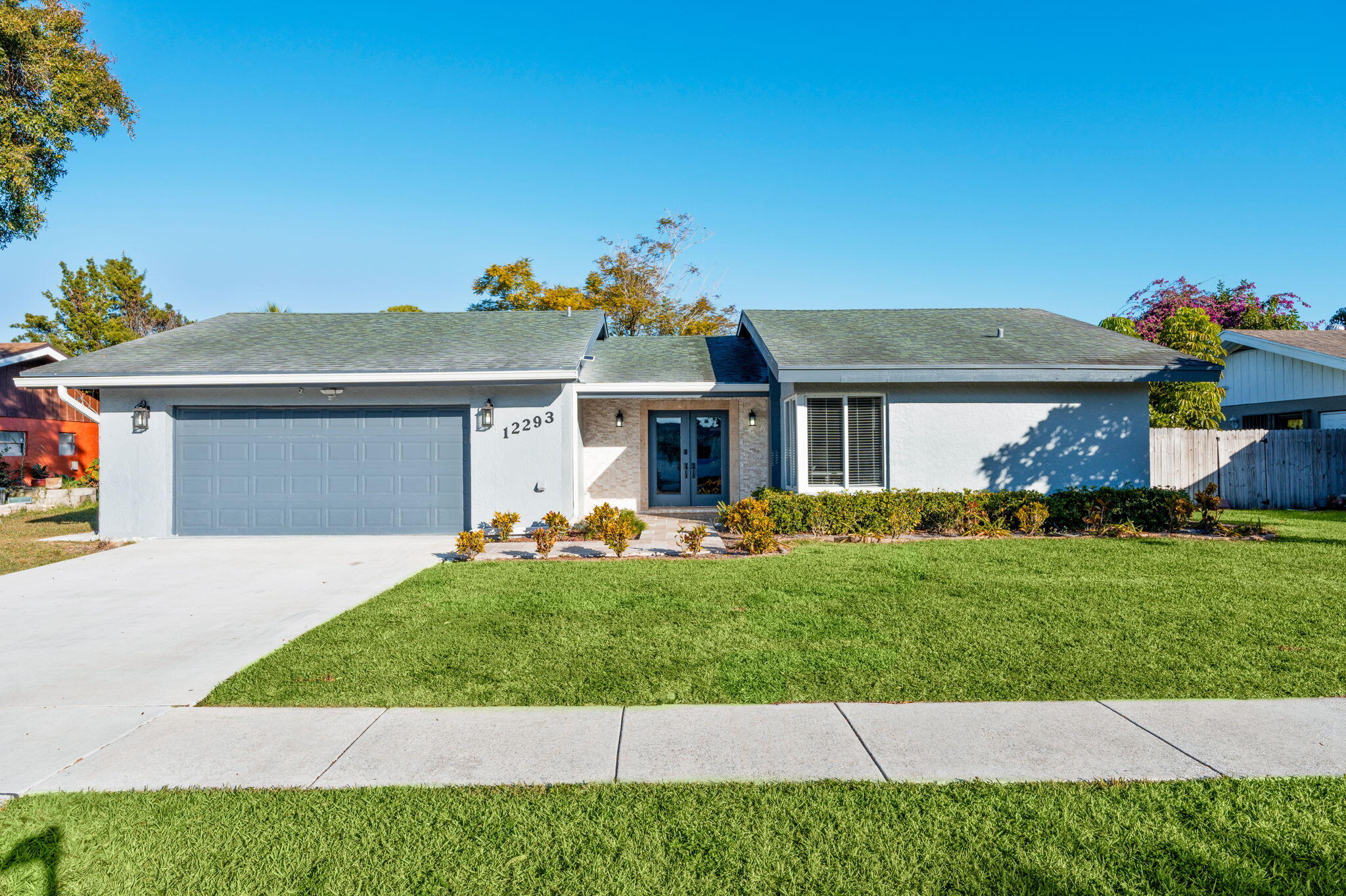 Foto de propiedad en 12293 Old Country Road S, Wellington, FL 33414 Wellington con MLS# 