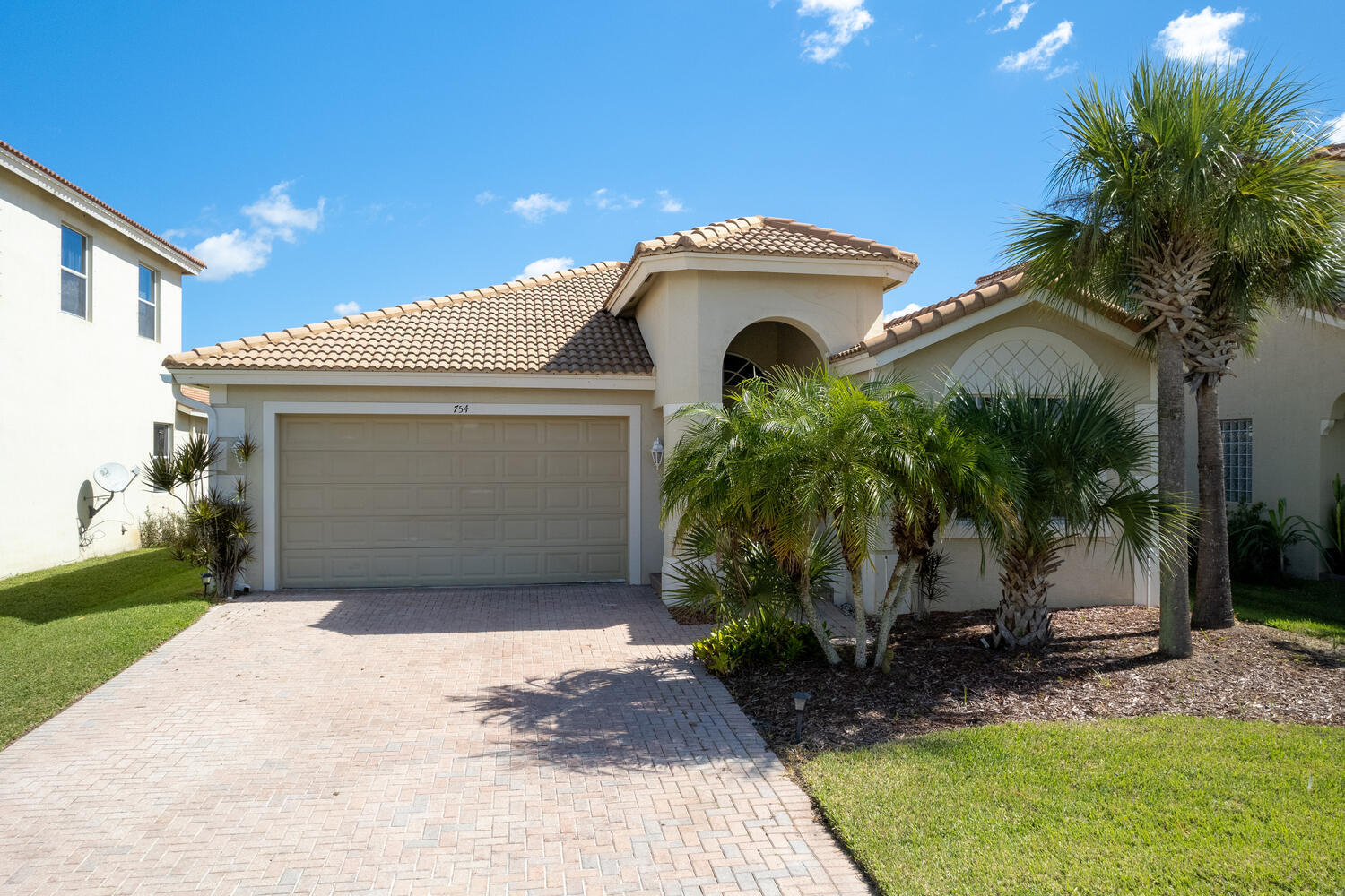 Foto de propiedad en 754 Aberfoyle Avenue, Fort Pierce, FL 34947 Fort Pierce con MLS# 