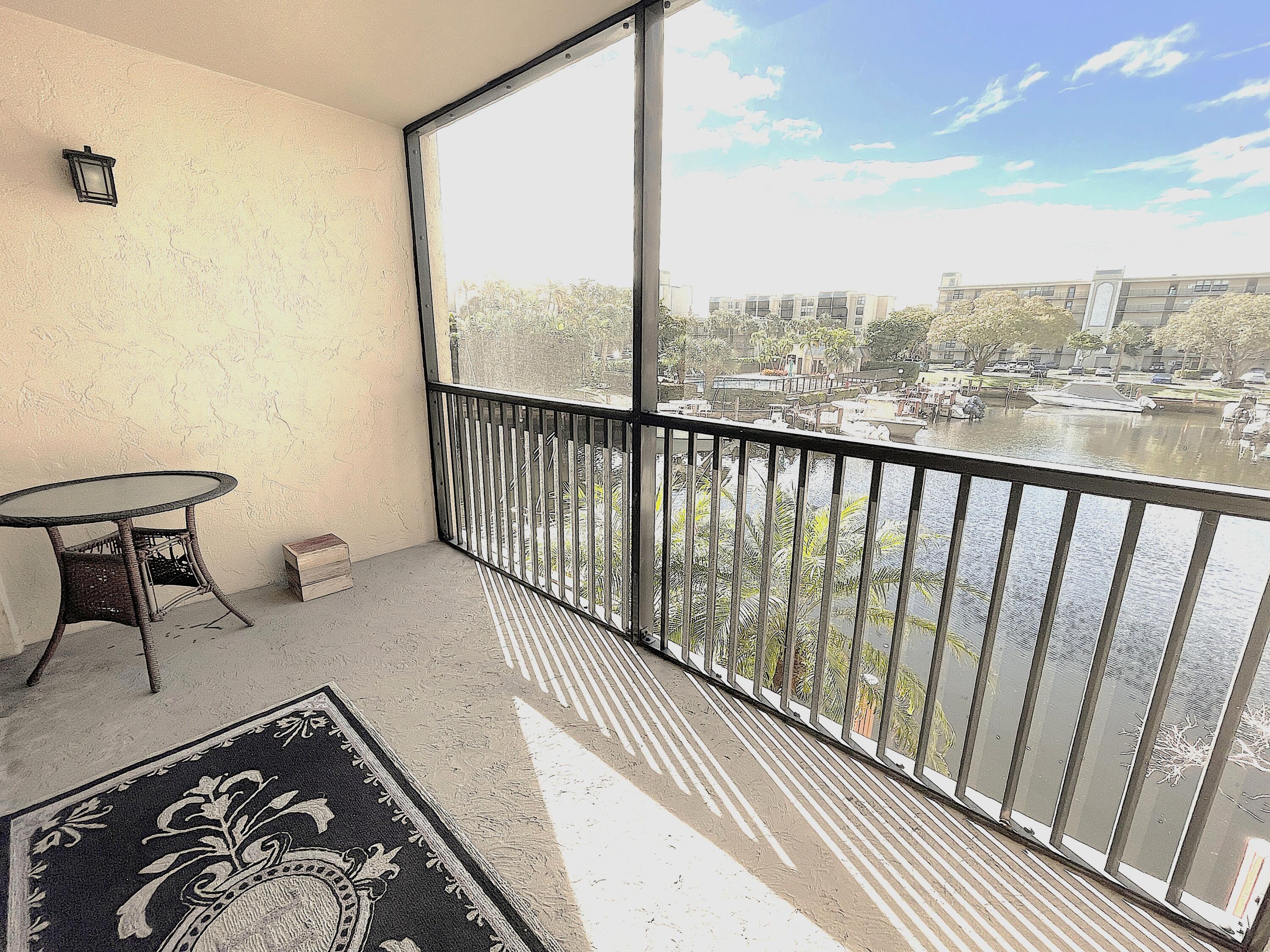 Foto de propiedad en 3 Royal Palm Way 205, Boca Raton, FL 33432 Boca Raton con MLS# 