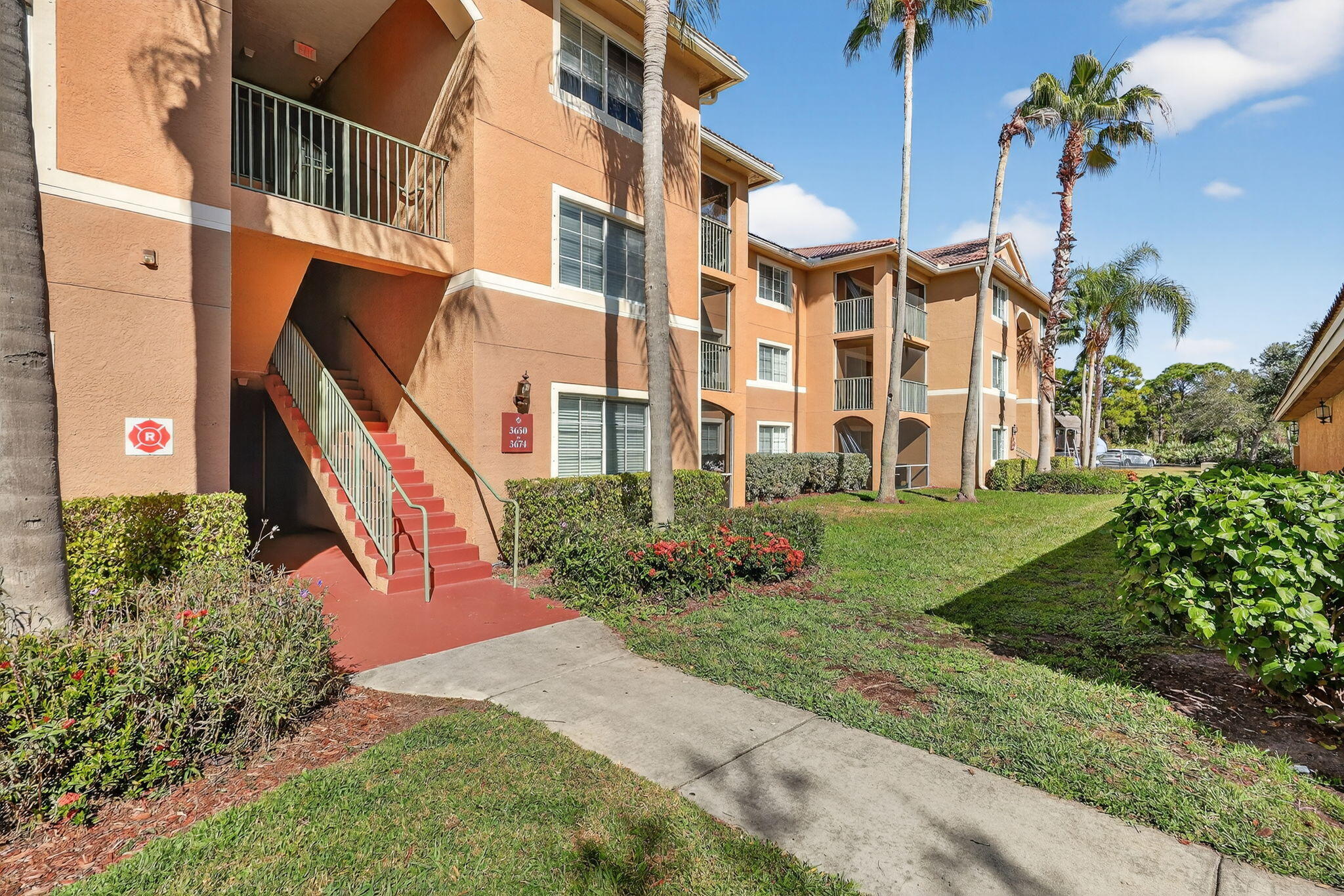 Foto de propiedad en 3662 NW Adriatic Lane, Jensen Beach, FL 34957 Jensen Beach con MLS# 