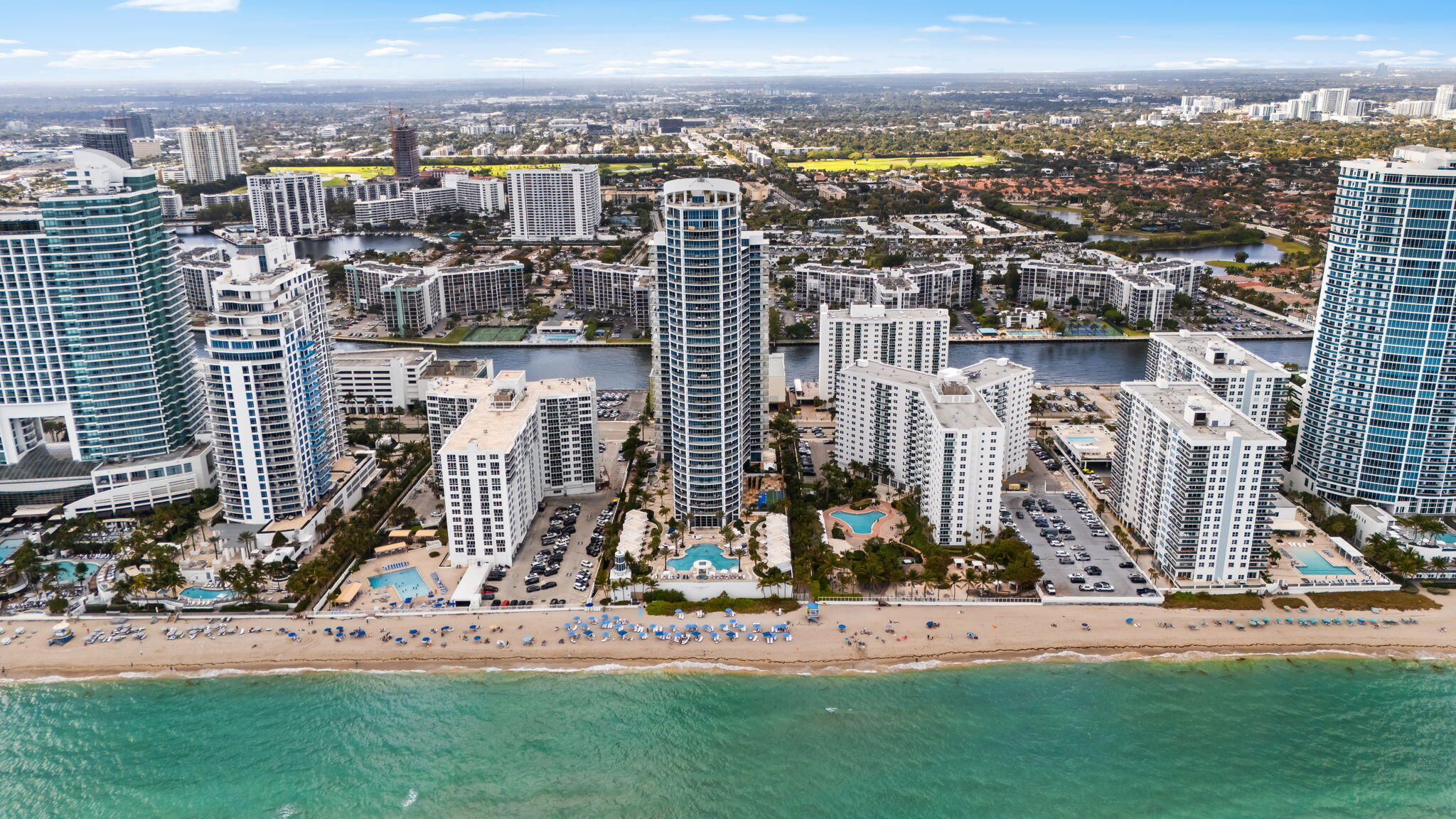 Foto de propiedad en 3101 S Ocean Drive 1807, Hollywood, FL 33019 Hollywood con MLS# 