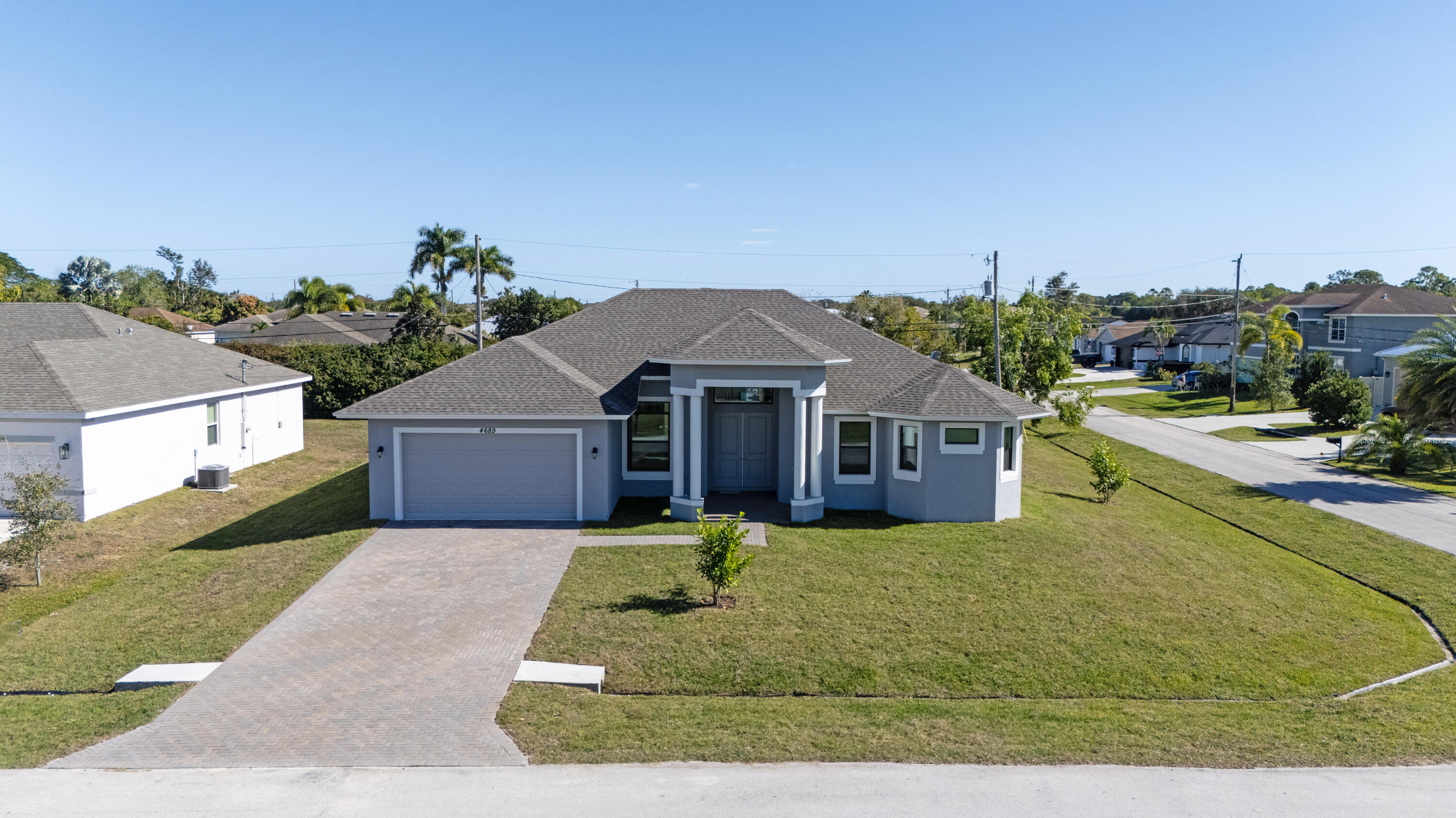 Foto de propiedad en 4689 SW Tacoma Street, Port St. Lucie, FL 34953 Port St. Lucie con MLS# 