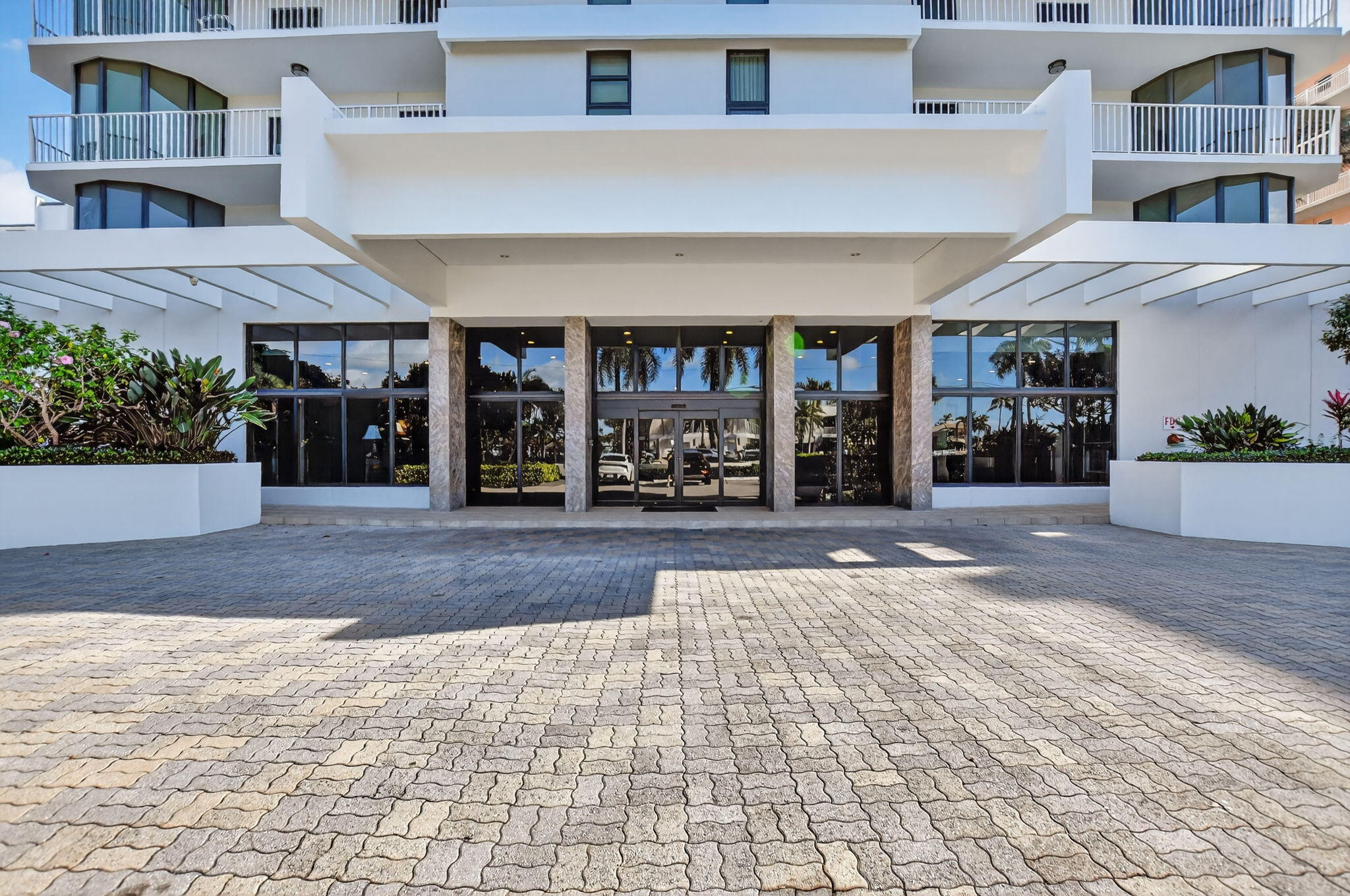 Foto de propiedad en 2917 S Ocean Boulevard 205, Highland Beach, FL 33487 Highland Beach con MLS# 