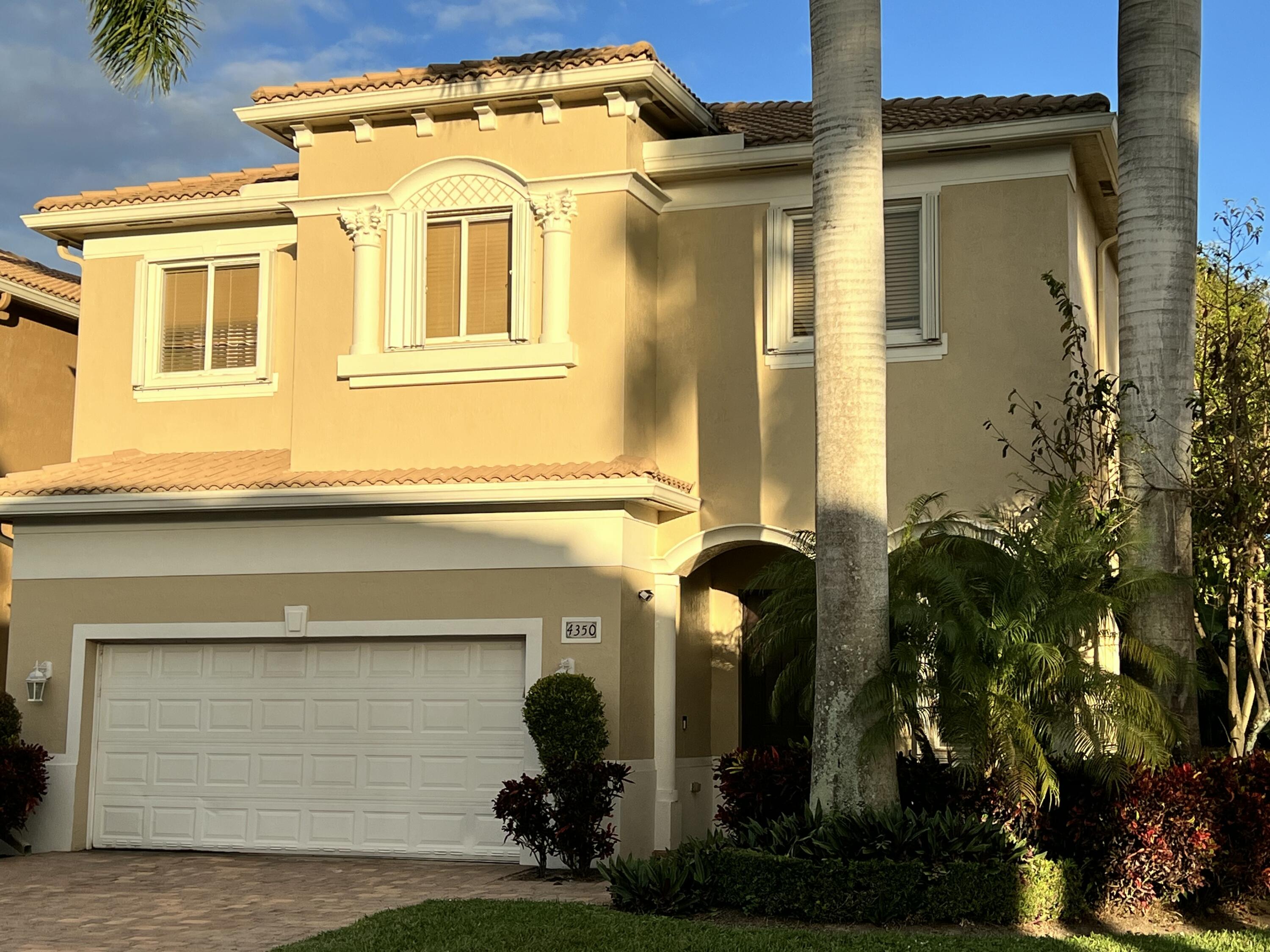 Foto de propiedad en 4350 Key Lime Boulevard, Boynton Beach, FL 33436 Boynton Beach con MLS# 