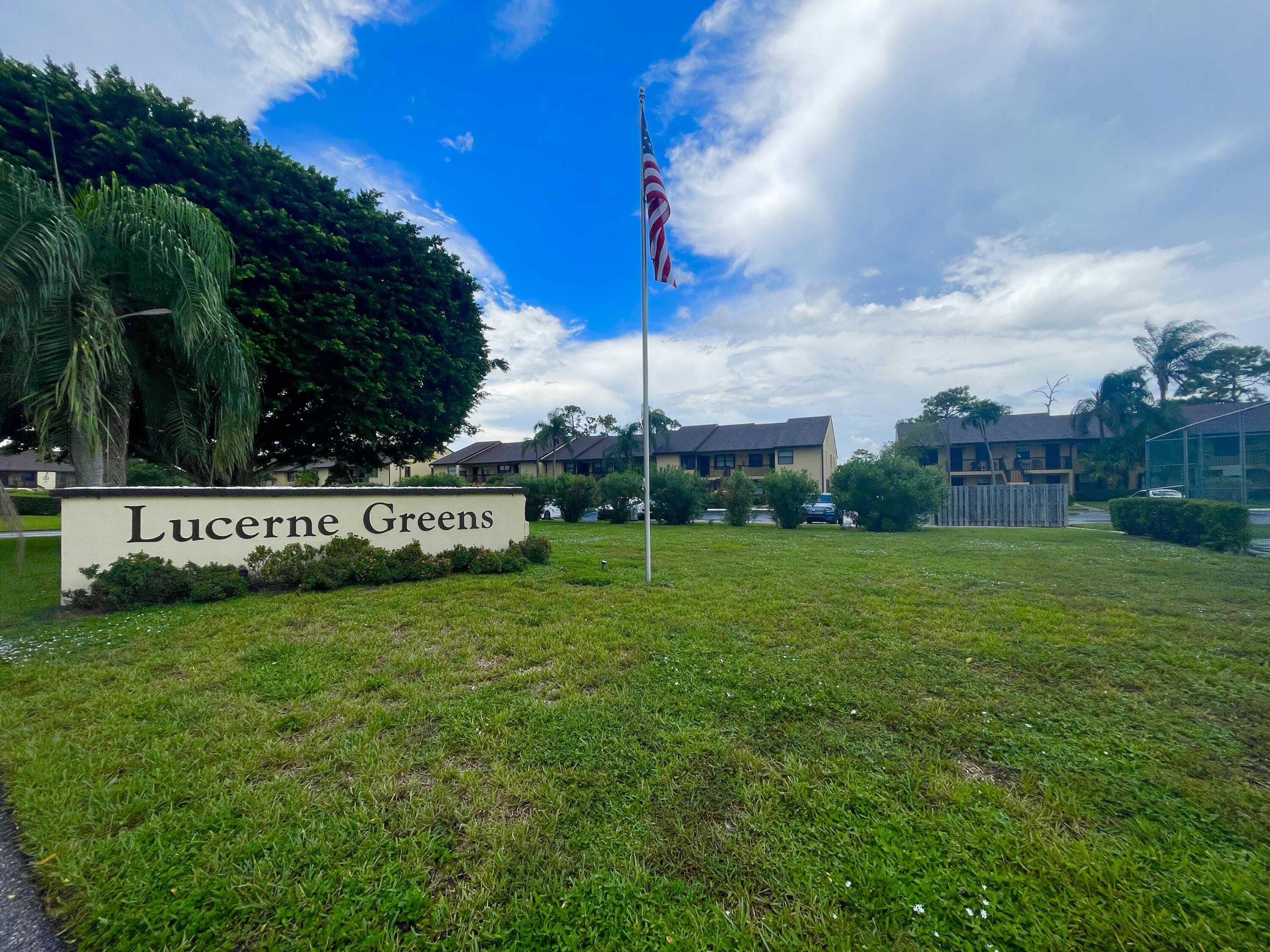 Foto de propiedad en 4698 Lucerne Lakes Boulevard E 203, Lake Worth, FL 33467 Lake Worth con MLS# 