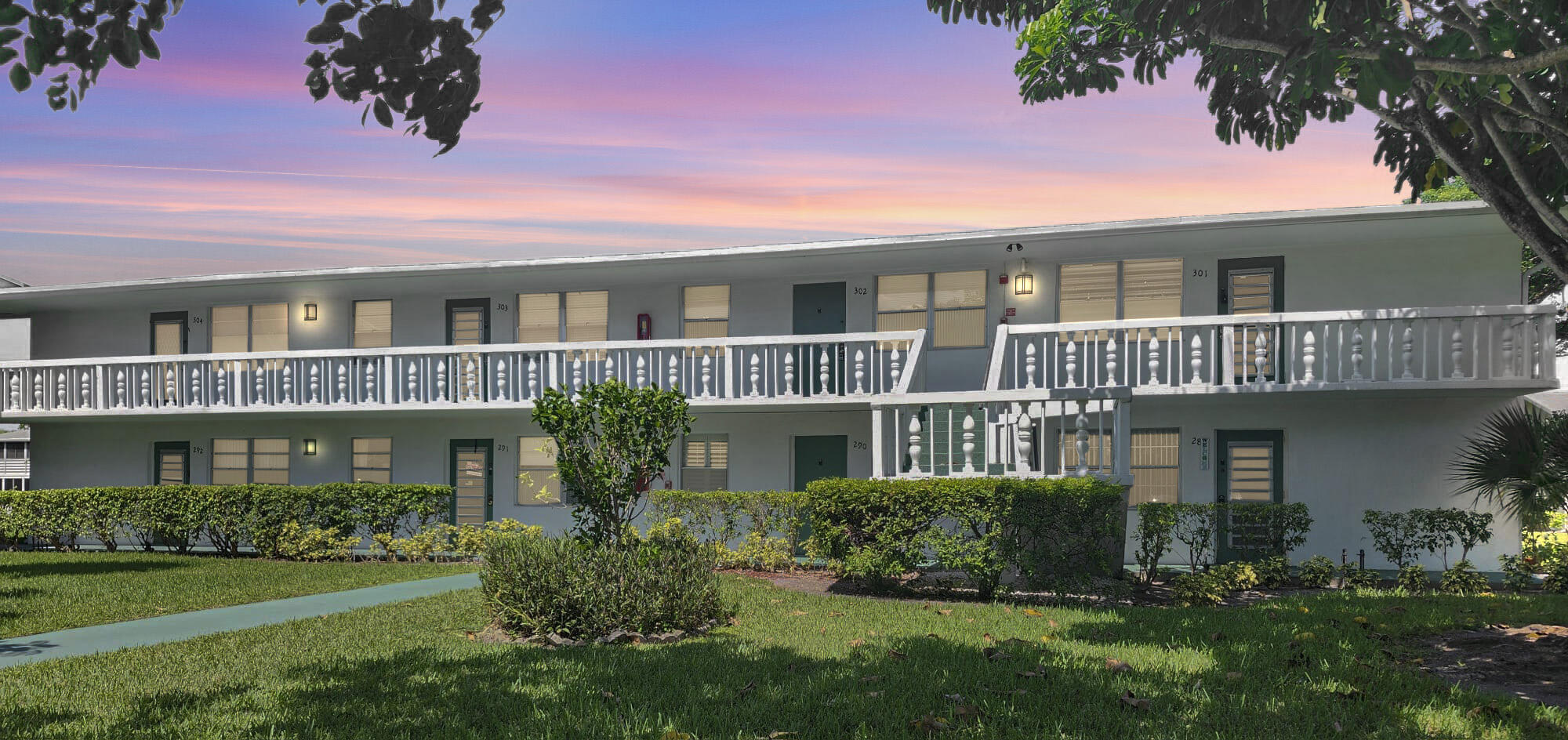 Foto de propiedad en 301 Farnham M 301, Deerfield Beach, FL 33442 Deerfield Beach con MLS# 