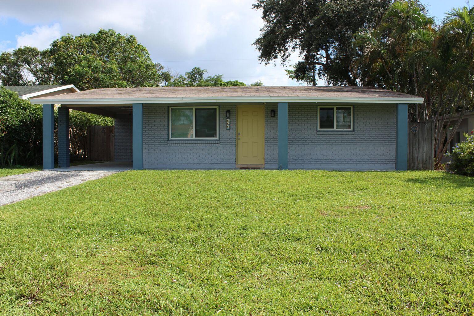 Foto de propiedad en 323 W Palm Street, Lantana, FL 33462 Lantana con MLS# 