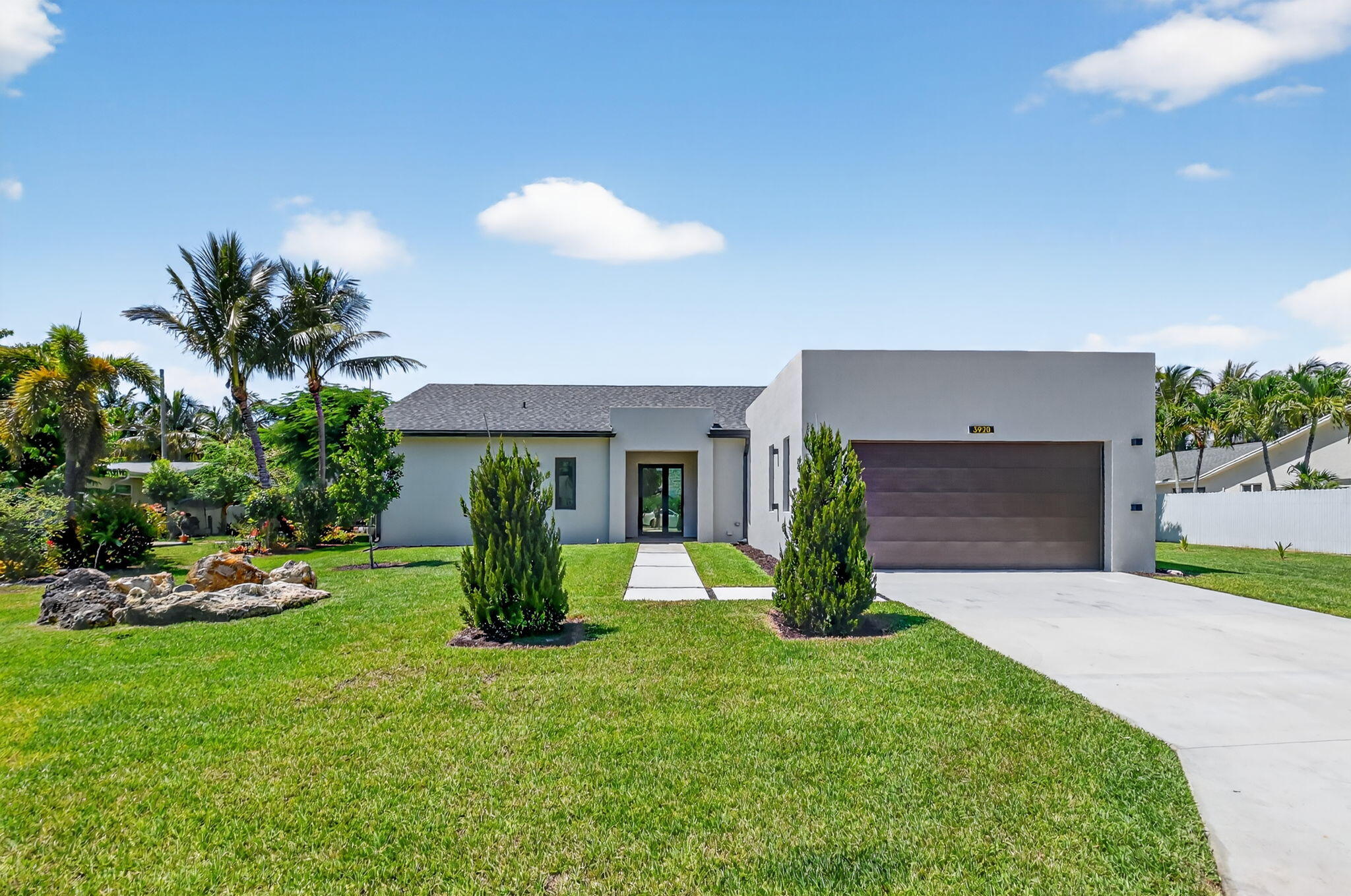 En Venta 3920 Espan Court, Palm Springs, FL 33461, Palm Springs, FL 33461