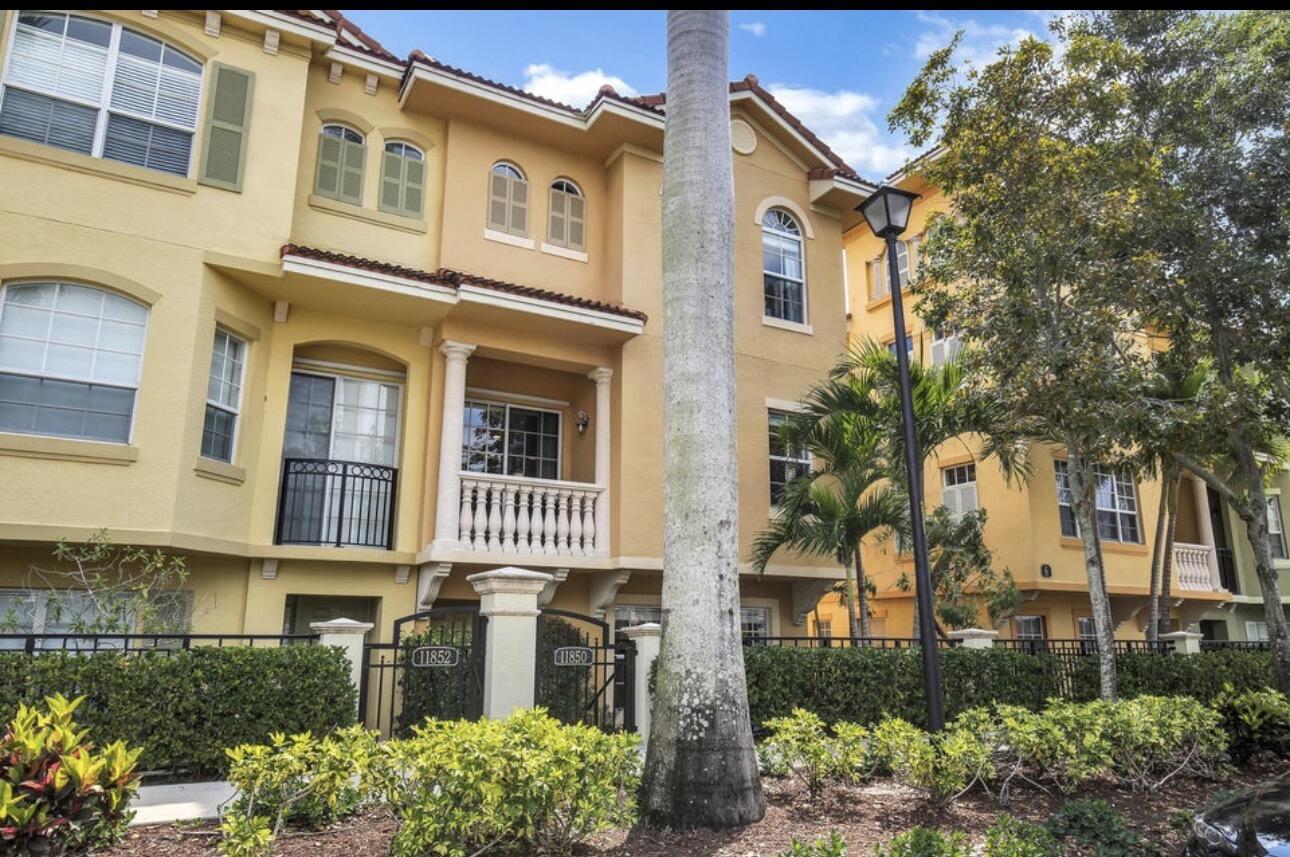 Foto de propiedad en 11850 Valencia Gardens Avenue, Palm Beach Gardens, FL 33410 Palm Beach Gardens con MLS# 