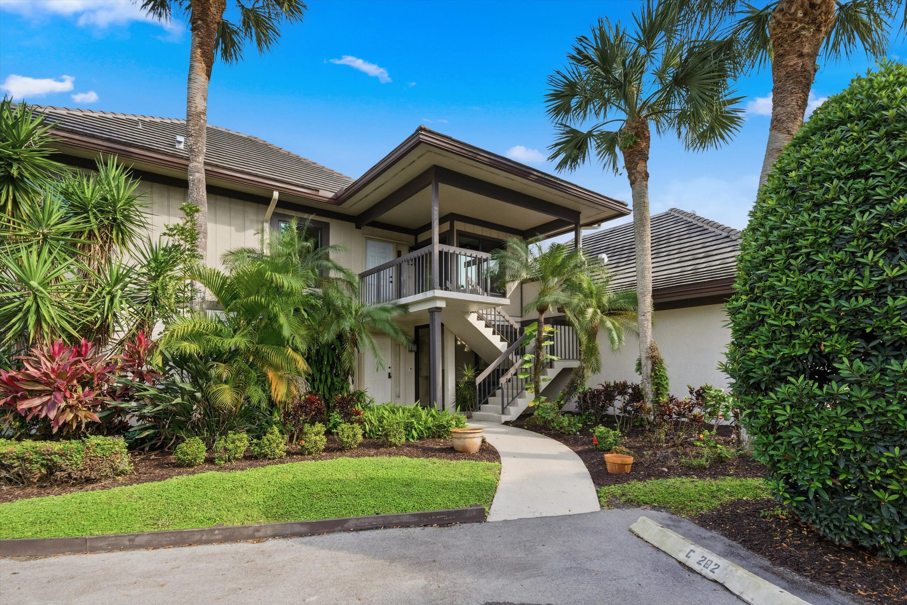 Foto de propiedad en 13254 Polo Club Road C202, Wellington, FL 33414 Wellington con MLS# 