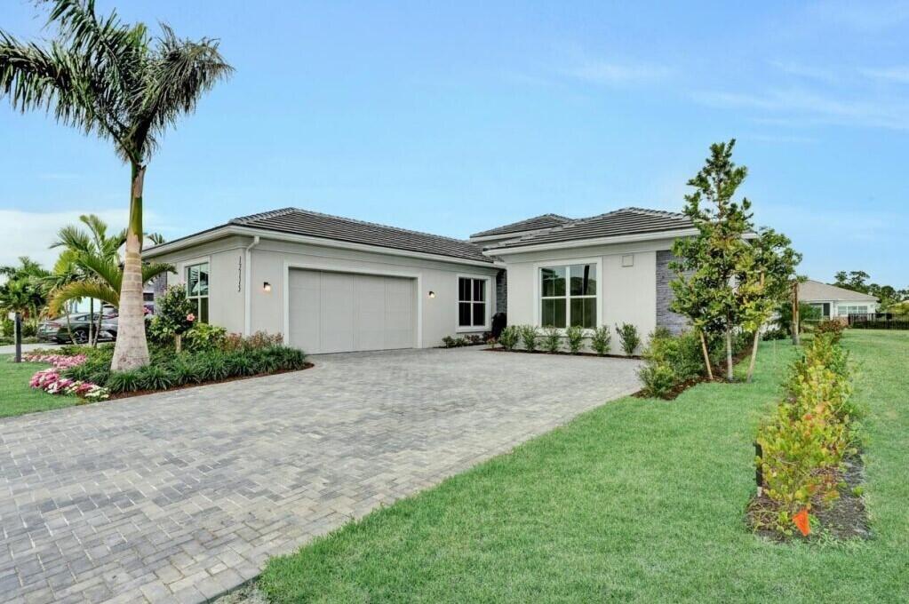 Foto de propiedad en 12115 Arbordale Way, Palm Beach Gardens, FL 33412 Palm Beach Gardens con MLS# 