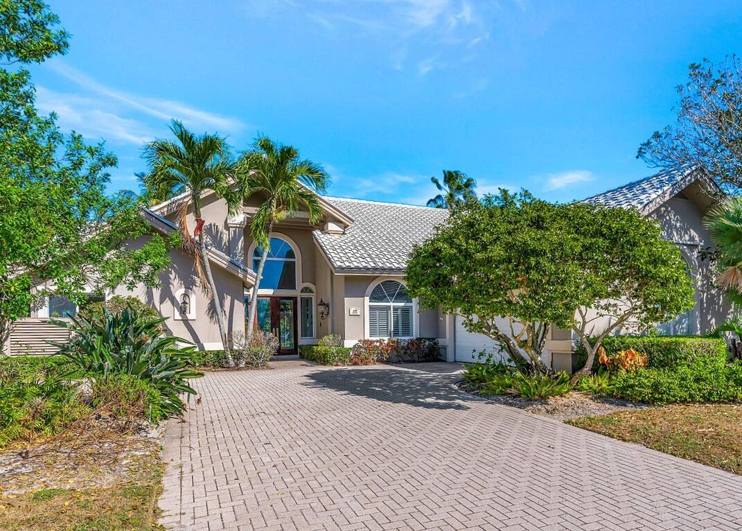 Foto de propiedad en 115 Olympus Way, Jupiter, FL 33477 Jupiter con MLS# 