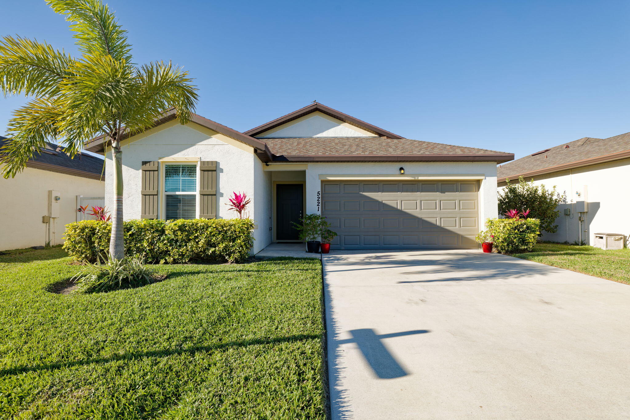 Foto de propiedad en 5221 Armina Place, Fort Pierce, FL 34951 Fort Pierce con MLS# 