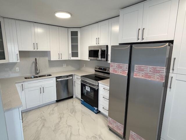 Foto de propiedad en 810 Lake Shore Drive 19, Lake Park, FL 33403 Lake Park con MLS# 