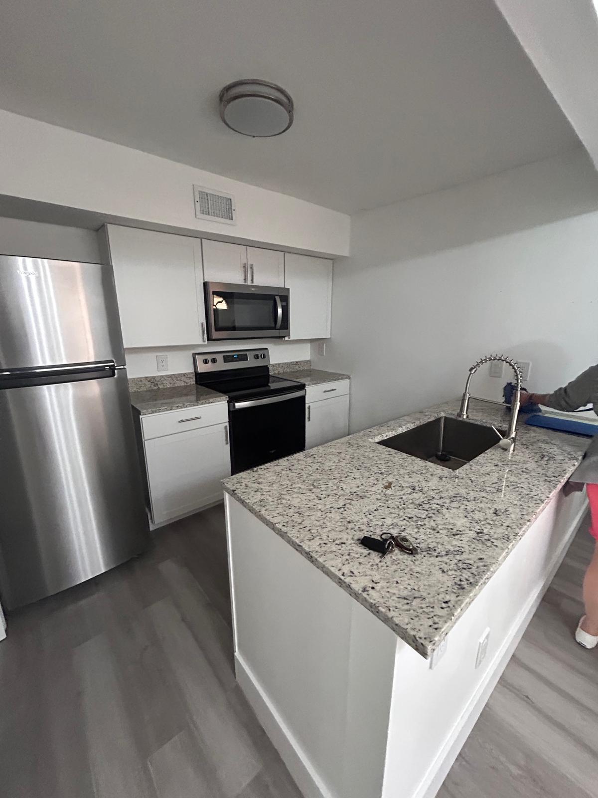 Foto de propiedad en 8560 NE Pineverde Lane, Jacksonville, FL 32244 Jacksonville con MLS# 