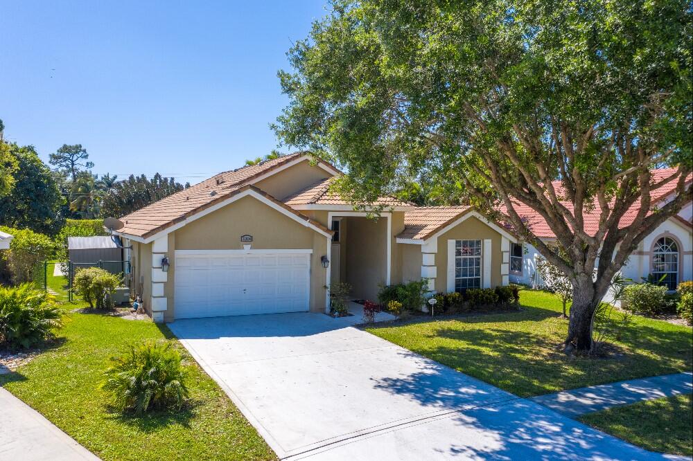 1304 Lake Breeze Dr Wellington FL 33414