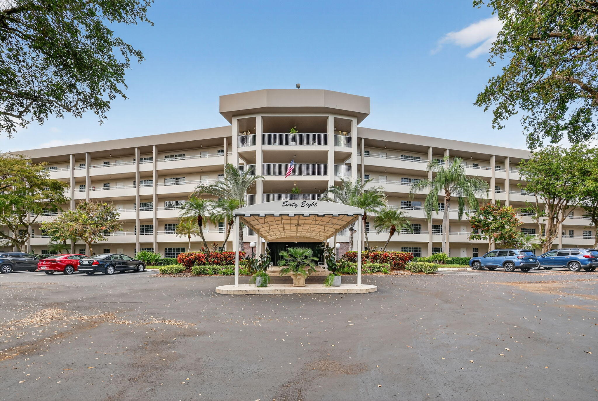 Foto de propiedad en 545 Oaks Lane 409, Pompano Beach, FL 33069 Pompano Beach con MLS# 