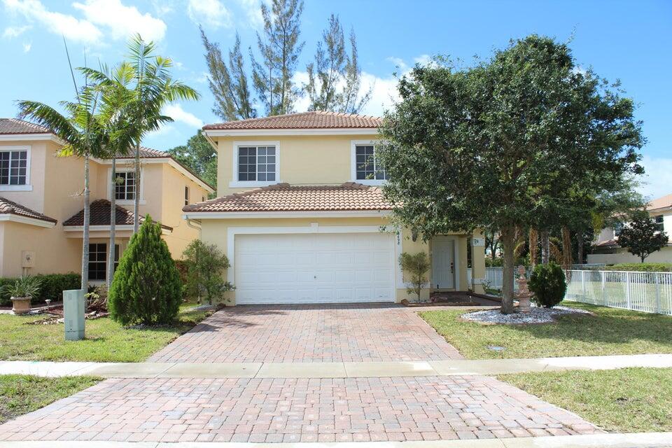 Foto de propiedad en 6498 Adriatic Way, West Palm Beach, FL 33413 West Palm Beach con MLS# 
