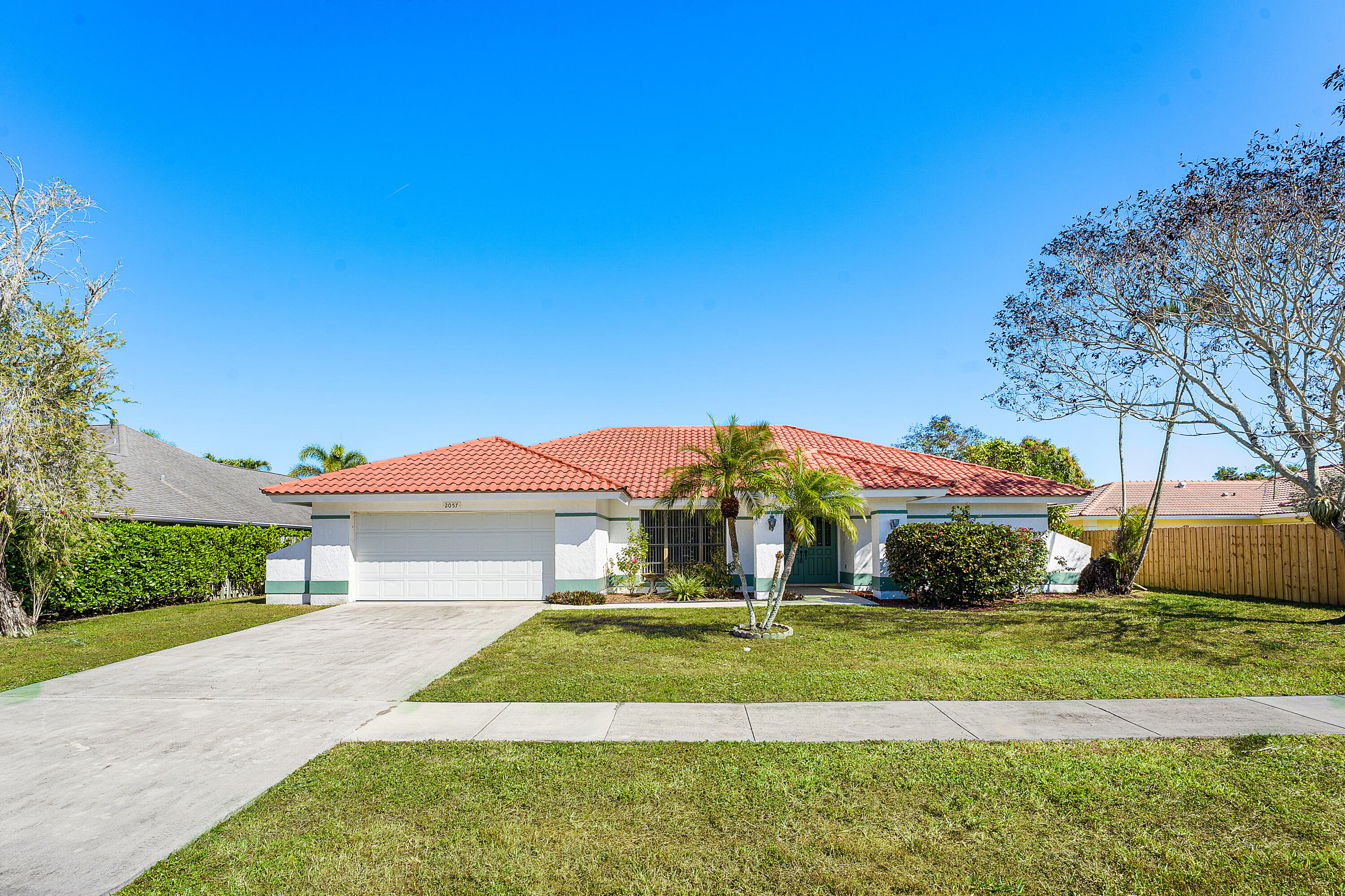 Foto de propiedad en 2057 Amesbury Circle, Wellington, FL 33414 Wellington con MLS# 