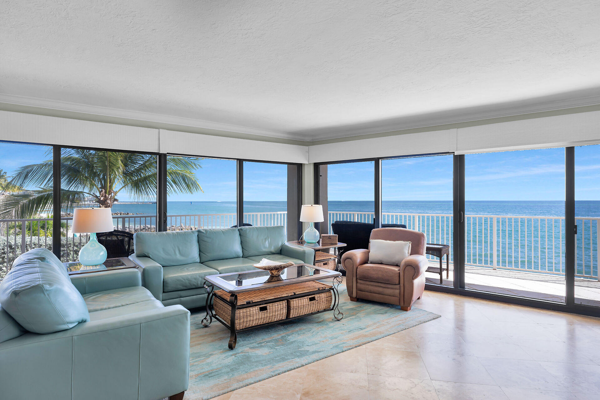 Foto de propiedad en 1133 W Ocean Drive 17, Key Colony Beach, FL 33050 Key Colony Beach con MLS# 