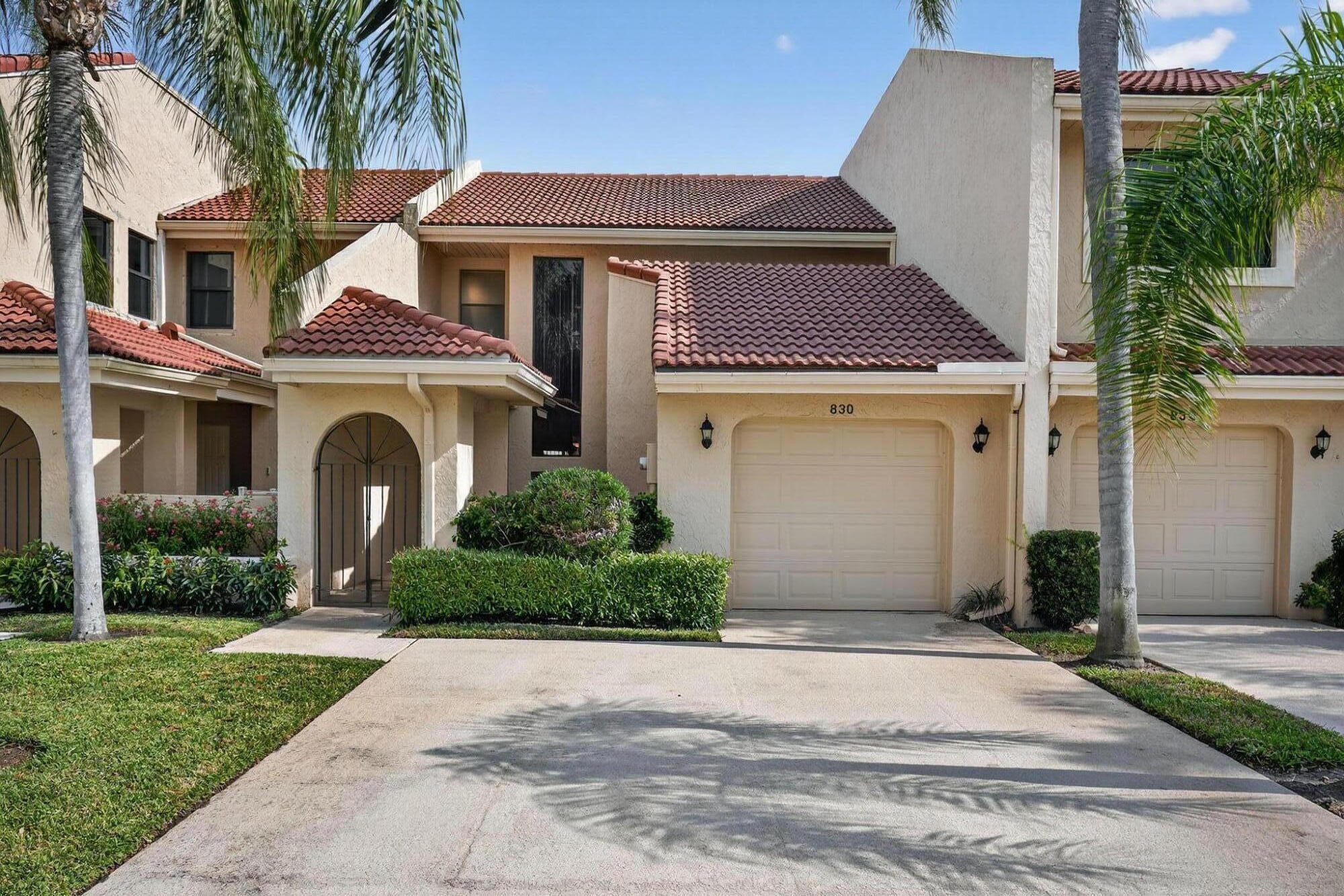 Foto de propiedad en 830 Windermere Way, Palm Beach Gardens, FL 33418 Palm Beach Gardens con MLS# 