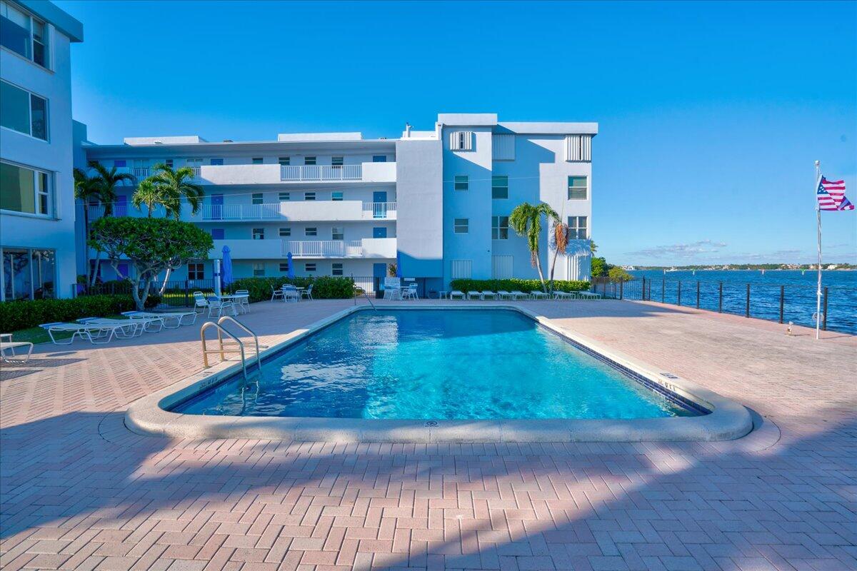 Foto de propiedad en 1810 New Palm Way 417, Boynton Beach, FL 33435 Boynton Beach con MLS# 