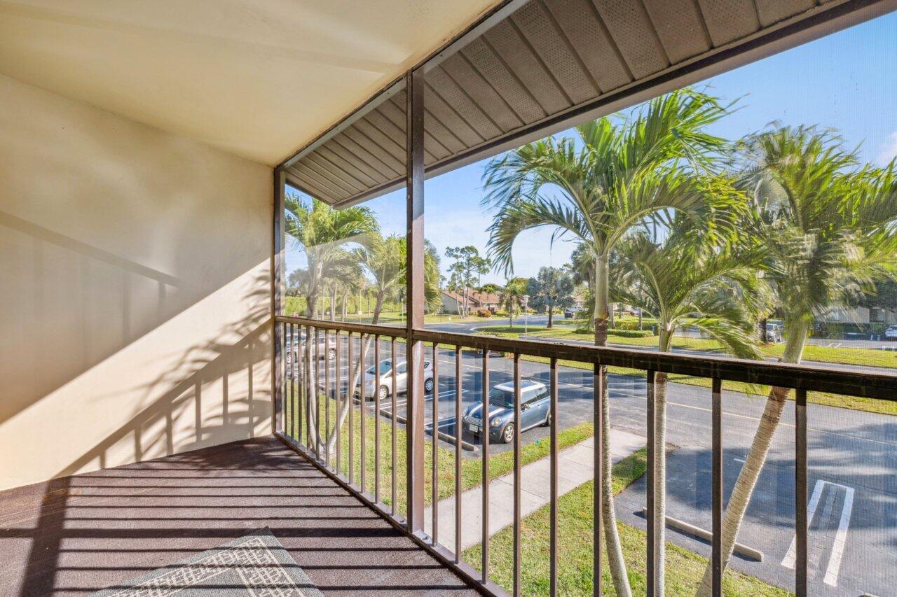 Foto de propiedad en 618 Sea Pine Way A2, Greenacres, FL 33415 Greenacres con MLS# 