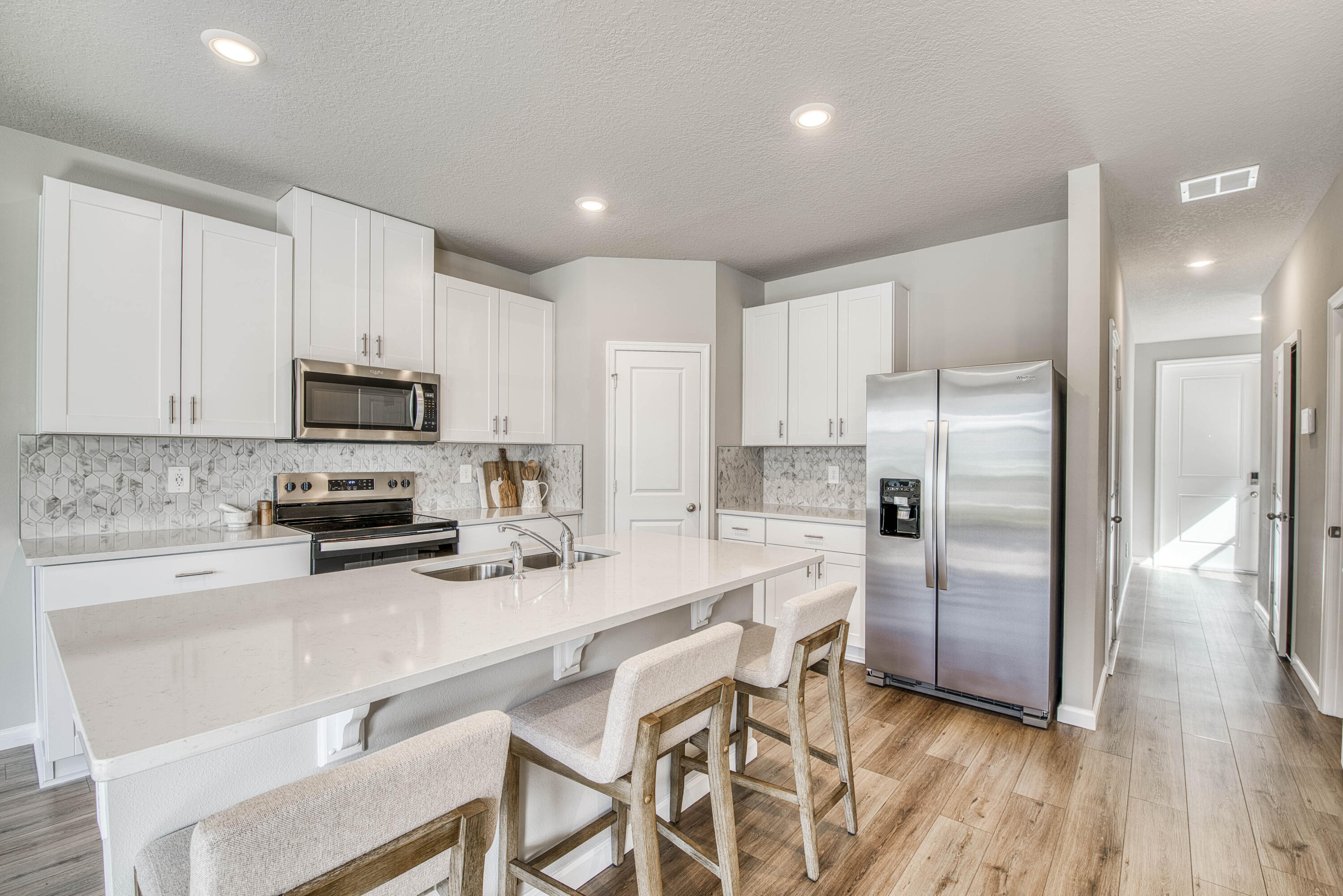 Foto de propiedad en 5735 SE Edgewater Circle, Stuart, FL 34997 Stuart con MLS# 