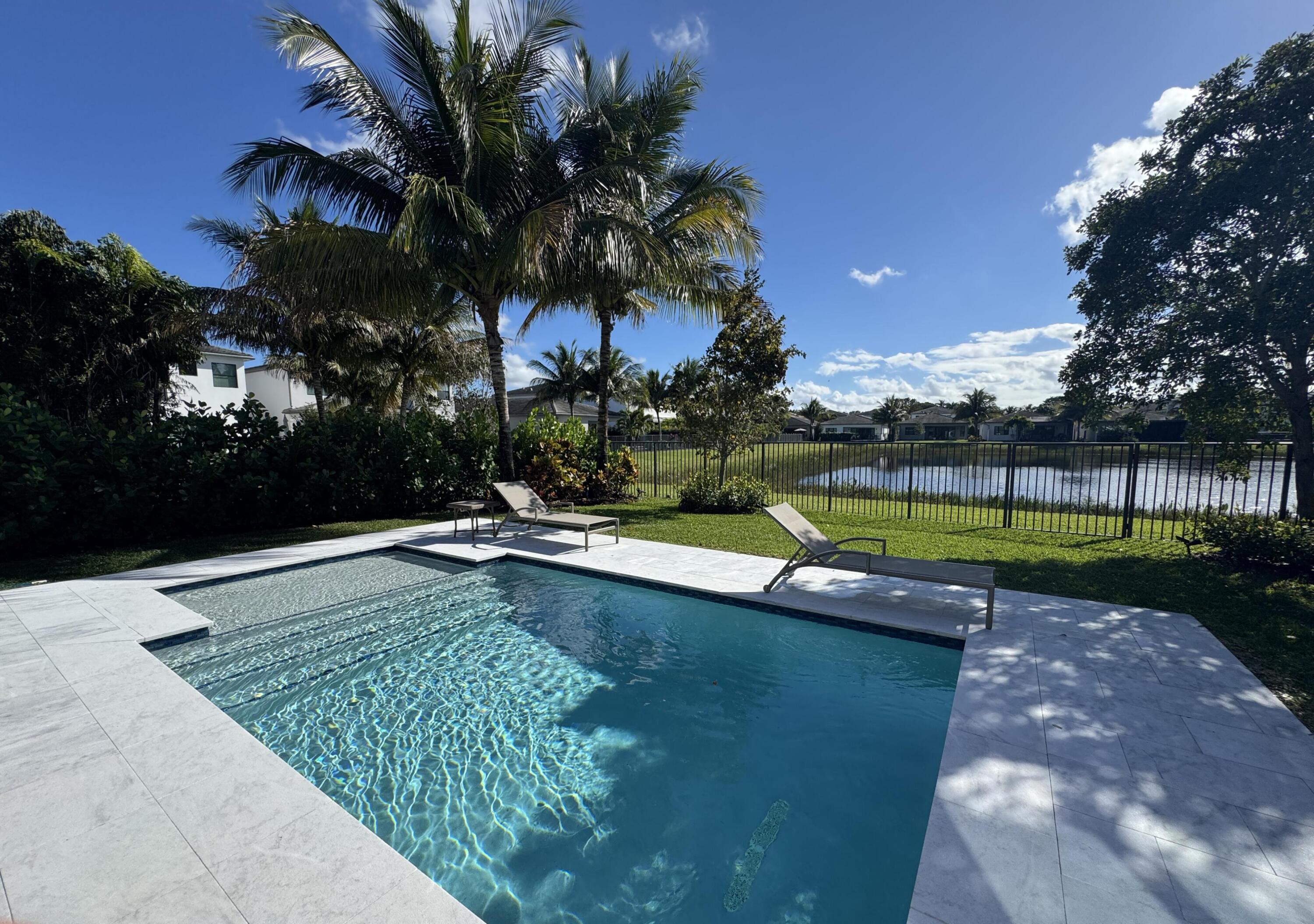 Foto de propiedad en 8606 Tower Bridge Court, Boca Raton, FL 33496 Boca Raton con MLS# 