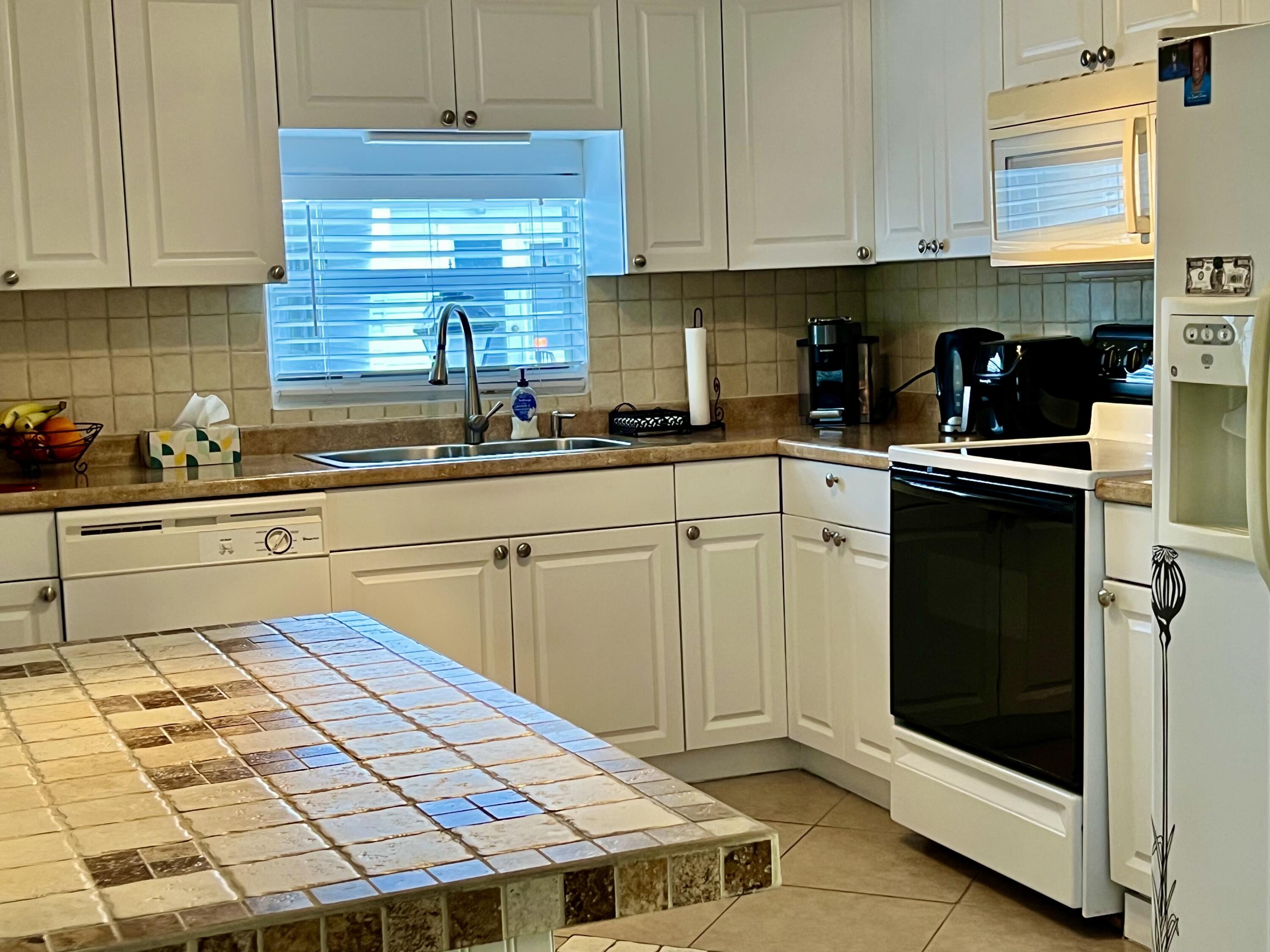 En Venta 3325 South Street, Hollywood, FL 33021, Hollywood, FL 33021