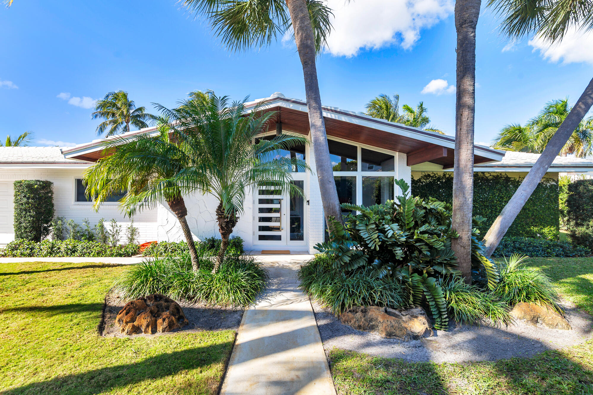 Vendido 2015 Notre Dame Drive, Lake Worth Beach, FL 33460, Lake Worth Beach, FL 33460