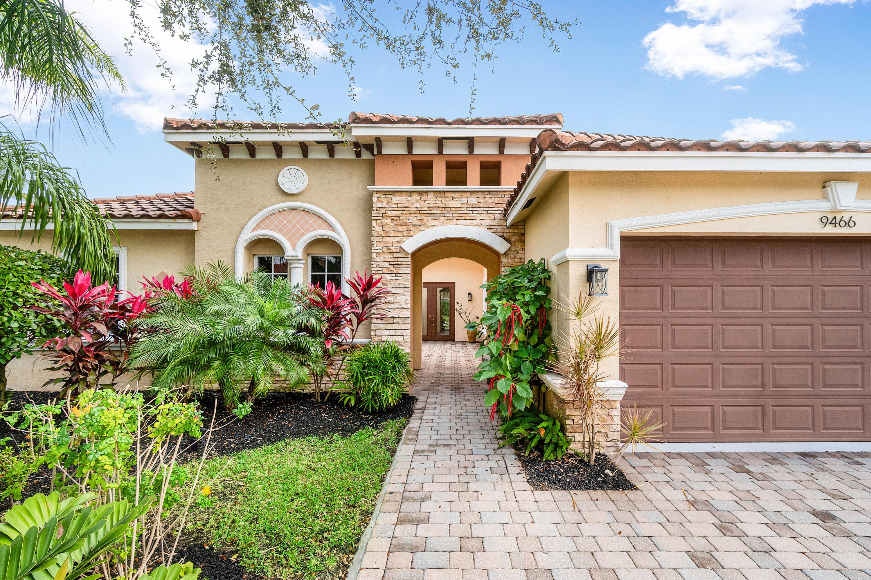 Foto de propiedad en 9466 Campi Drive, Lake Worth, FL 33467 Lake Worth con MLS# 