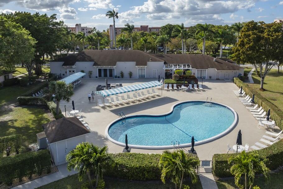 Foto de propiedad en 14527 Bonaire Boulevard 408, Delray Beach, FL 33446 Delray Beach con MLS# 