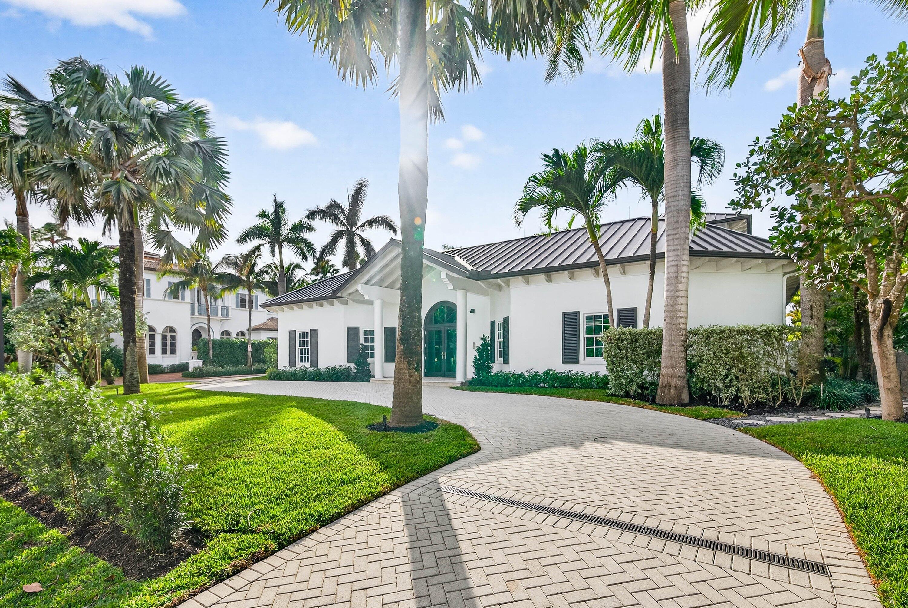 Foto de propiedad en 720 N Ocean Boulevard, Delray Beach, FL 33483 Delray Beach con MLS# 